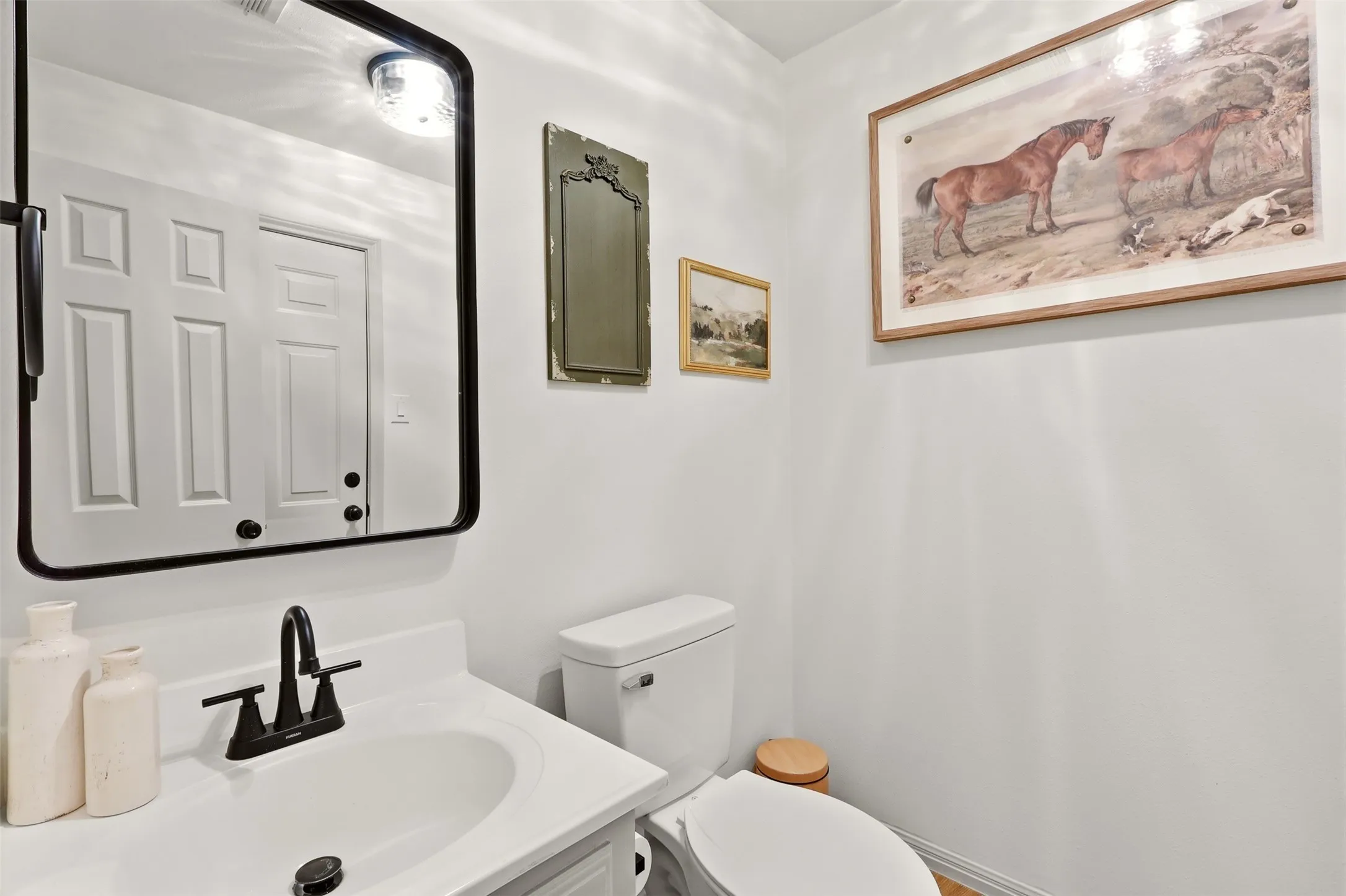 Single Family Residence For Sale in Rockwall County , 1613 Bay Crest Trail, Heath, Texas 75032, 4 Bedroom, 4 Bathroom, 2 Garage spaces, 3,041 Sqft, built in 1987, mls#21368728, Real Estate Agent in Heath, Homes For Sale in Rockwall county, Homes For Sale in Heath, Realtor in Heath Texas, Real Estate Brokerage Independent Realty Texas, Luminita Cordes Realtor