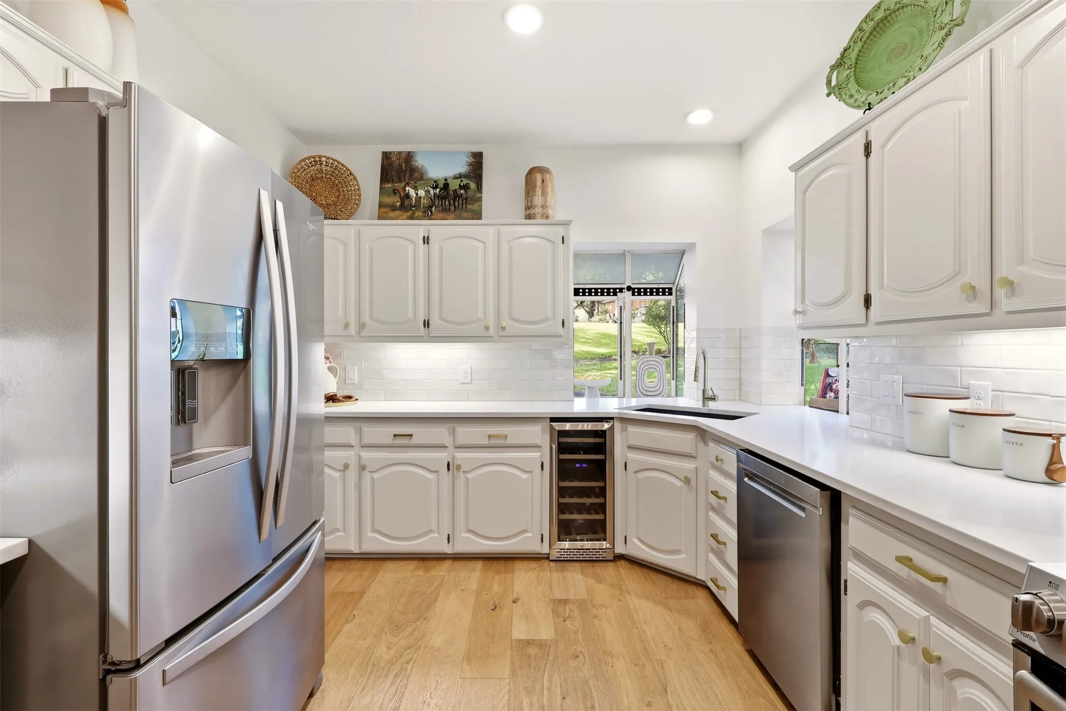 Single Family Residence For Sale in Rockwall County , 1613 Bay Crest Trail, Heath, Texas 75032, 4 Bedroom, 4 Bathroom, 2 Garage spaces, 3,041 Sqft, built in 1987, mls#21368728, Real Estate Agent in Heath, Homes For Sale in Rockwall county, Homes For Sale in Heath, Realtor in Heath Texas, Real Estate Brokerage Independent Realty Texas, Luminita Cordes Realtor