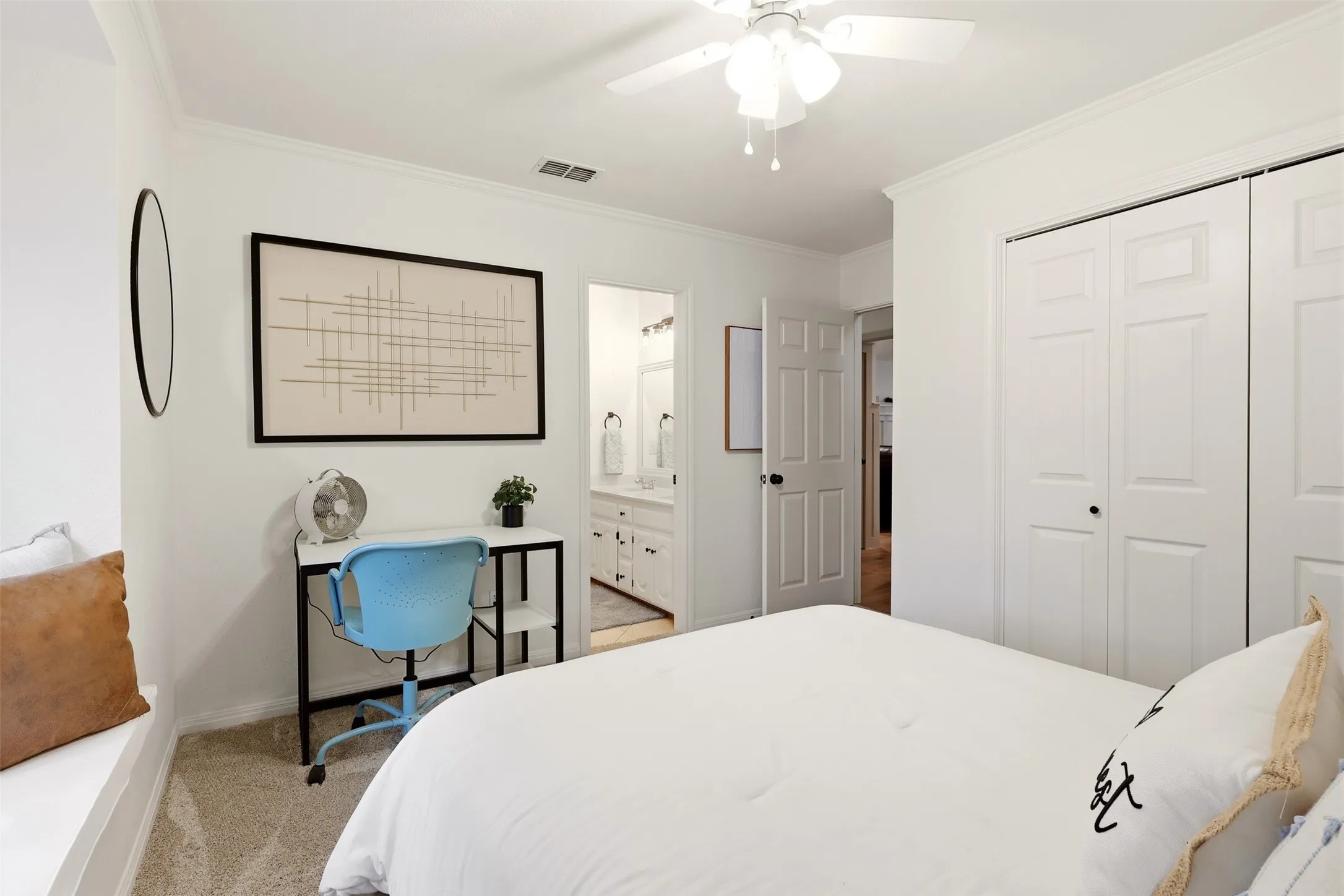Single Family Residence For Sale in Rockwall County , 1613 Bay Crest Trail, Heath, Texas 75032, 4 Bedroom, 4 Bathroom, 2 Garage spaces, 3,041 Sqft, built in 1987, mls#21368728, Real Estate Agent in Heath, Homes For Sale in Rockwall county, Homes For Sale in Heath, Realtor in Heath Texas, Real Estate Brokerage Independent Realty Texas, Luminita Cordes Realtor