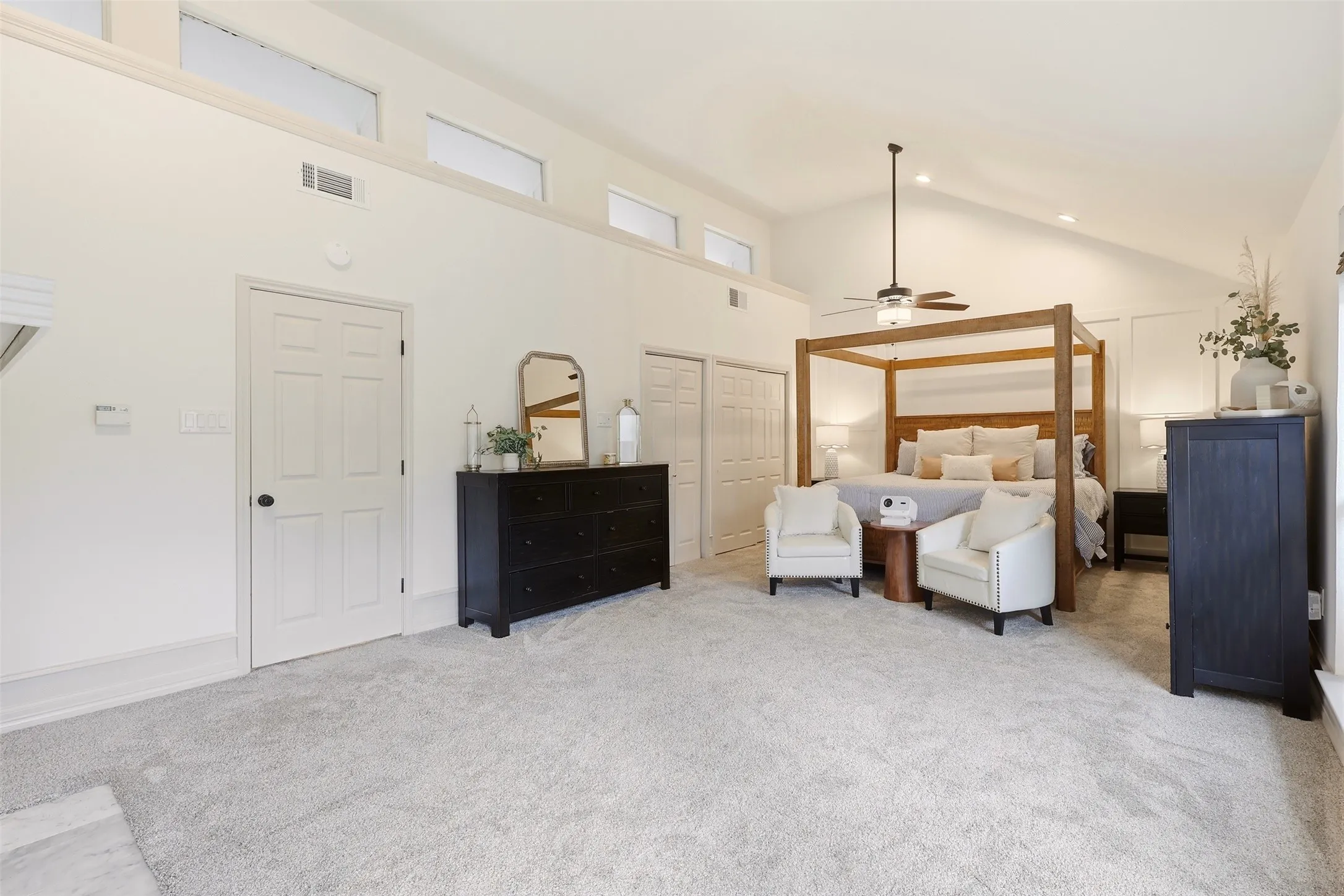 Single Family Residence For Sale in Rockwall County , 1613 Bay Crest Trail, Heath, Texas 75032, 4 Bedroom, 4 Bathroom, 2 Garage spaces, 3,041 Sqft, built in 1987, mls#21368728, Real Estate Agent in Heath, Homes For Sale in Rockwall county, Homes For Sale in Heath, Realtor in Heath Texas, Real Estate Brokerage Independent Realty Texas, Luminita Cordes Realtor