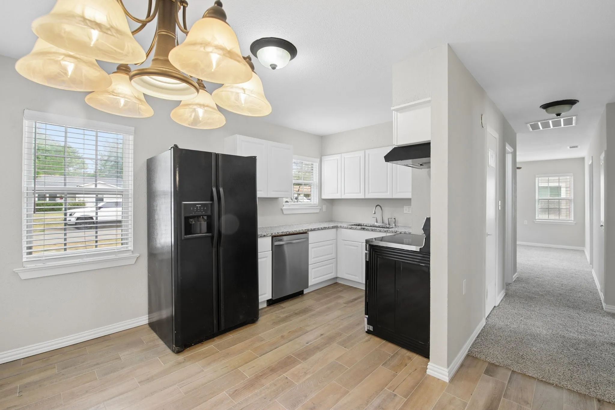 Single Family Residence For Sale in Tarrant County , 117 Tarrant Drive, Euless, Texas 76039, 3 Bedroom, 1 Bathroom, 1 Garage spaces, 910 Sqft, built in 1958, mls#21370386, Real Estate Agent in Euless, Homes For Sale in Tarrant county, Homes For Sale in Euless, Realtor in Euless Texas, Real Estate Brokerage Independent Realty Texas, Luminita Cordes Realtor