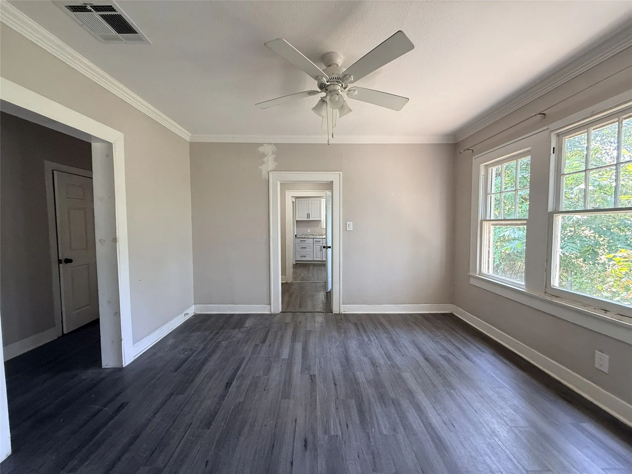 Single Family Residence For Sale in Grayson County , 1222 W Morton Street, Denison, Texas 75020, 3 Bedroom, 2 Bathroom, Garage spaces, 1,438 Sqft, built in 1929, mls#21369433, Real Estate Agent in Denison, Homes For Sale in Grayson county, Homes For Sale in Denison, Realtor in Denison Texas, Real Estate Brokerage Independent Realty Texas, Luminita Cordes Realtor