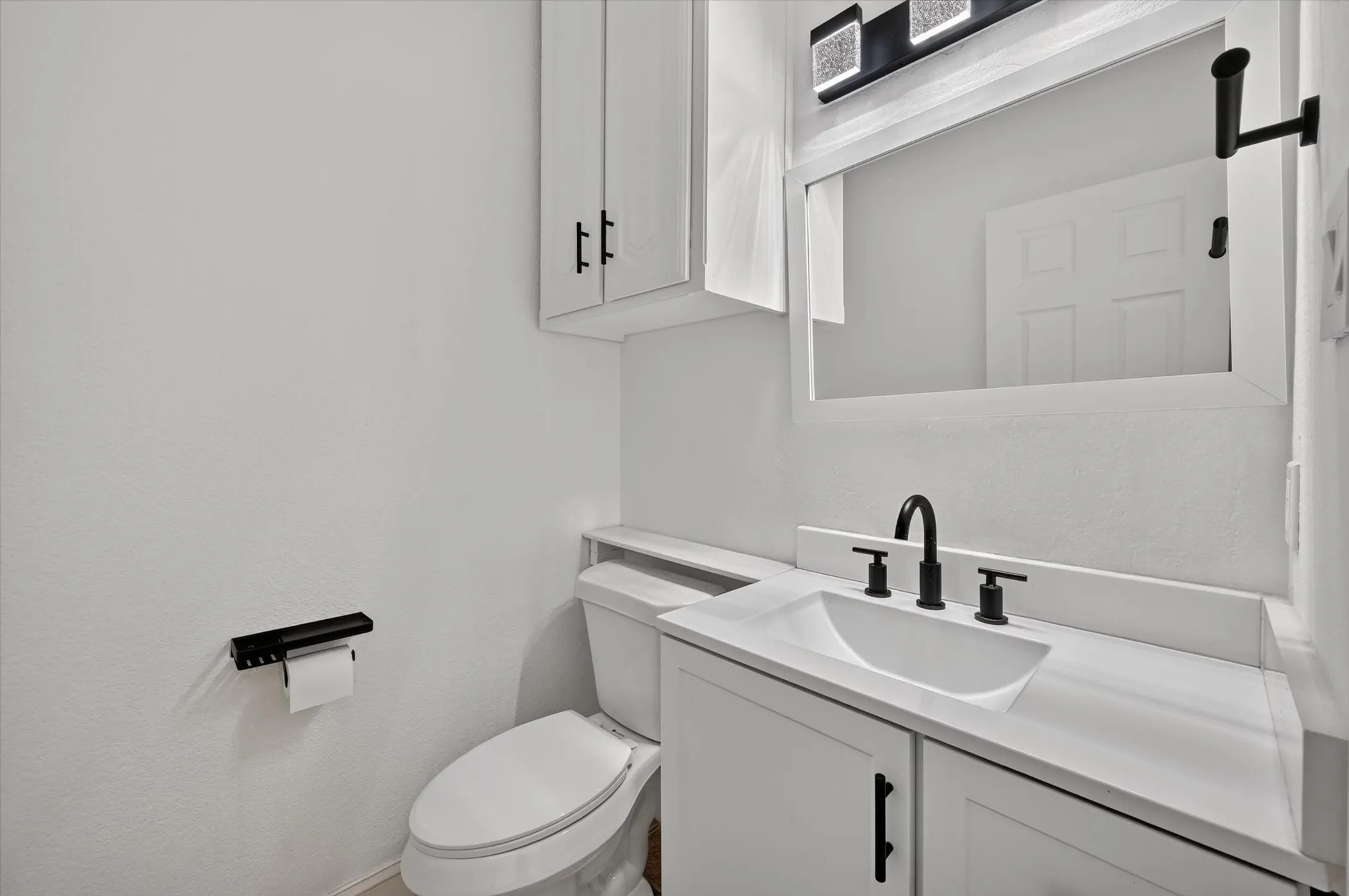 Single Family Residence For Rent in Tarrant County , 2208 Grizzly Run Lane, Euless, Texas 76039, 4 Bedroom, 3 Bathroom, 2 Garage spaces, 3,319 Sqft, built in 2004, mls#21346053, Real Estate Agent in Euless, Homes For Rent in Tarrant county, Homes For Rent in Euless, Realtor in Euless Texas, Real Estate Brokerage Independent Realty Texas, Luminita Cordes Realtor