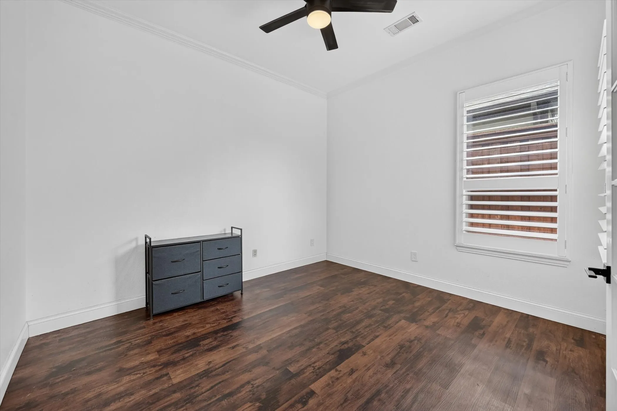 Single Family Residence For Rent in Tarrant County , 2208 Grizzly Run Lane, Euless, Texas 76039, 4 Bedroom, 3 Bathroom, 2 Garage spaces, 3,319 Sqft, built in 2004, mls#21346053, Real Estate Agent in Euless, Homes For Rent in Tarrant county, Homes For Rent in Euless, Realtor in Euless Texas, Real Estate Brokerage Independent Realty Texas, Luminita Cordes Realtor