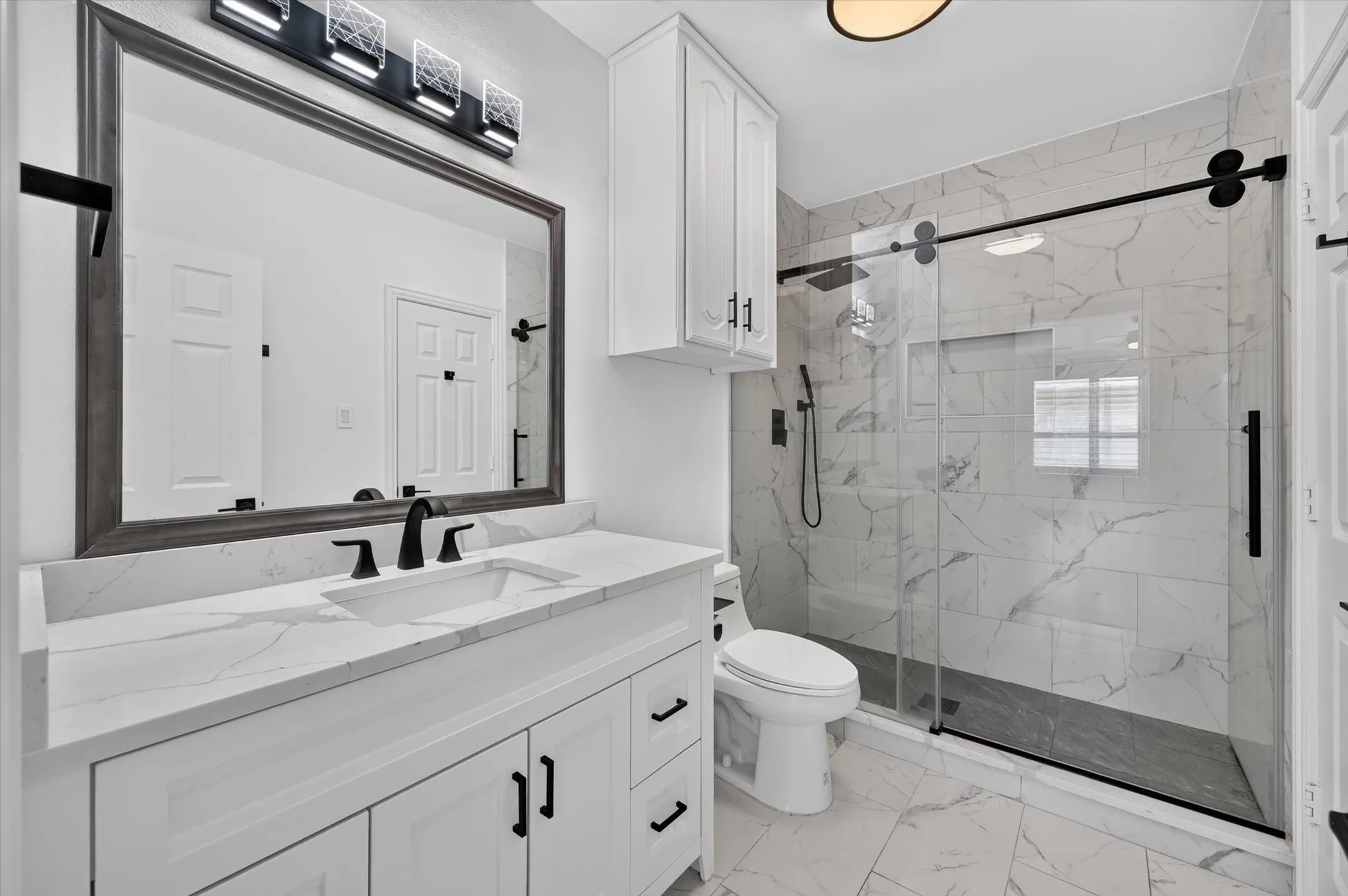 Single Family Residence For Rent in Tarrant County , 2208 Grizzly Run Lane, Euless, Texas 76039, 4 Bedroom, 3 Bathroom, 2 Garage spaces, 3,319 Sqft, built in 2004, mls#21346053, Real Estate Agent in Euless, Homes For Rent in Tarrant county, Homes For Rent in Euless, Realtor in Euless Texas, Real Estate Brokerage Independent Realty Texas, Luminita Cordes Realtor