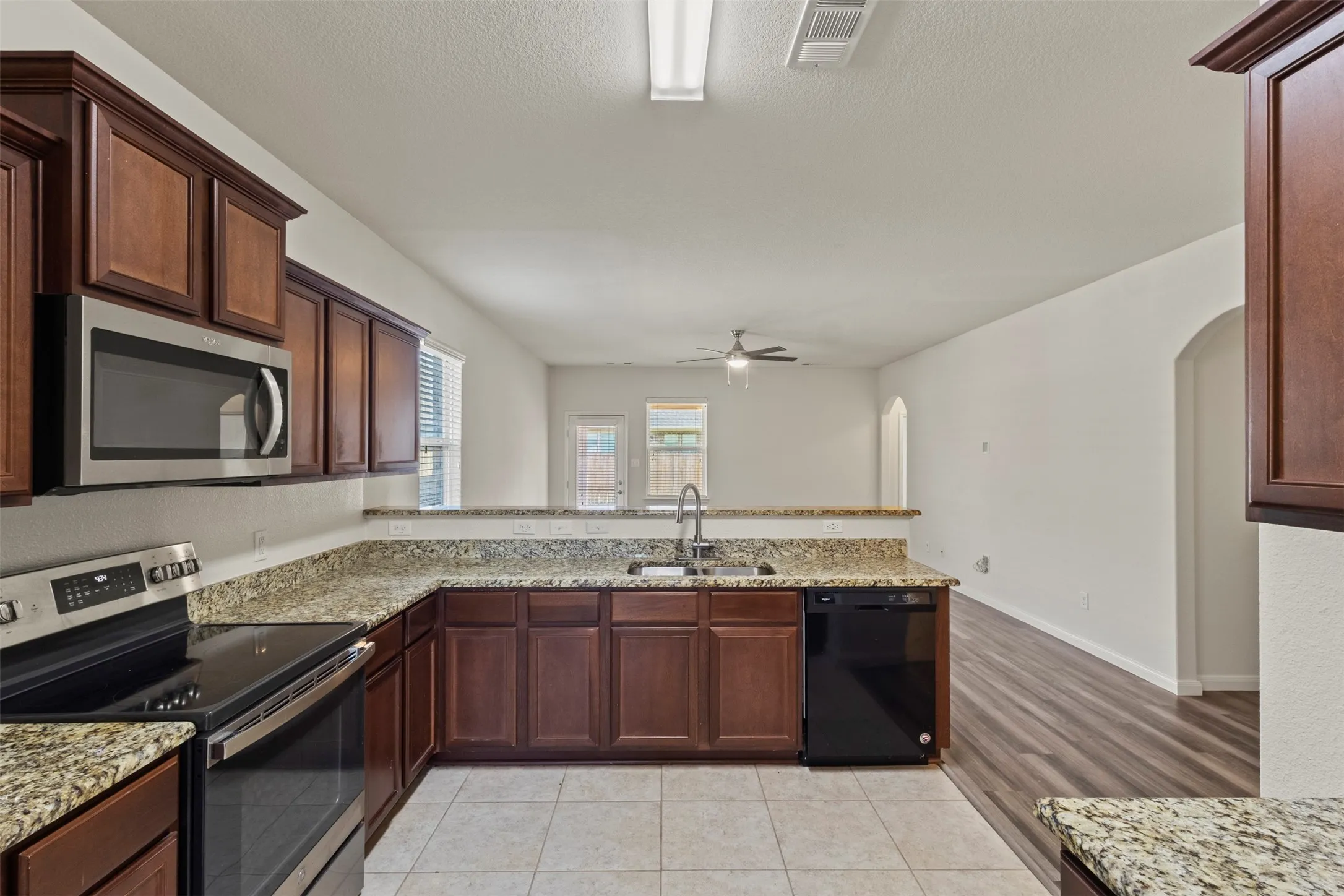 Single Family Residence For Sale in Collin County , 1205 Juniper Drive, Princeton, Texas 75407, 3 Bedroom, 2 Bathroom, 2 Garage spaces, 1,619 Sqft, built in 2017, mls#21370366, Real Estate Agent in Princeton, Homes For Sale in Collin county, Homes For Sale in Princeton, Realtor in Princeton Texas, Real Estate Brokerage Independent Realty Texas, Luminita Cordes Realtor