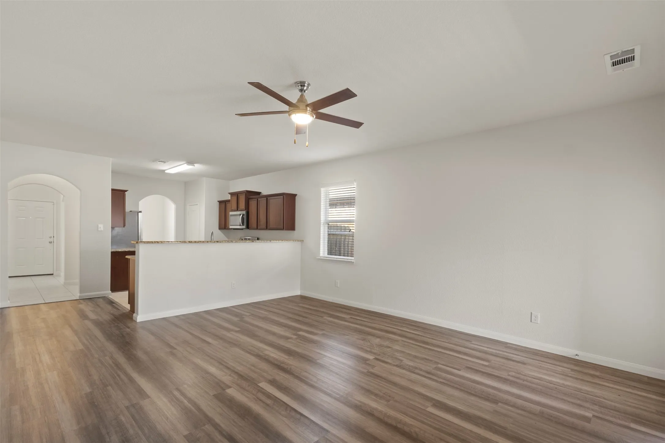 Single Family Residence For Sale in Collin County , 1205 Juniper Drive, Princeton, Texas 75407, 3 Bedroom, 2 Bathroom, 2 Garage spaces, 1,619 Sqft, built in 2017, mls#21370366, Real Estate Agent in Princeton, Homes For Sale in Collin county, Homes For Sale in Princeton, Realtor in Princeton Texas, Real Estate Brokerage Independent Realty Texas, Luminita Cordes Realtor