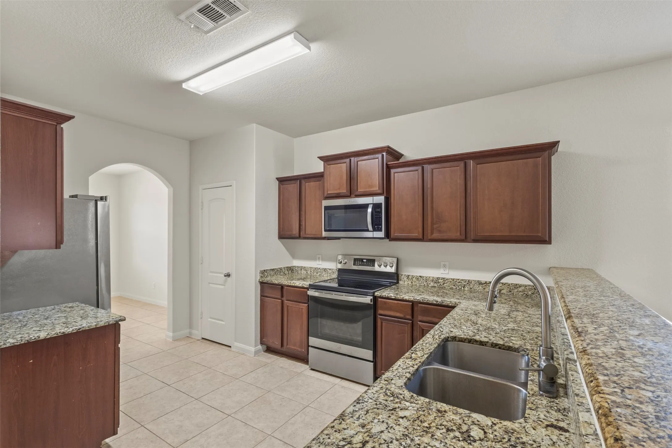 Single Family Residence For Sale in Collin County , 1205 Juniper Drive, Princeton, Texas 75407, 3 Bedroom, 2 Bathroom, 2 Garage spaces, 1,619 Sqft, built in 2017, mls#21370366, Real Estate Agent in Princeton, Homes For Sale in Collin county, Homes For Sale in Princeton, Realtor in Princeton Texas, Real Estate Brokerage Independent Realty Texas, Luminita Cordes Realtor