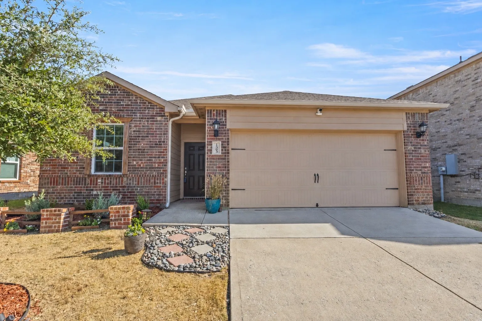Single Family Residence For Sale in Collin County , 1205 Juniper Drive, Princeton, Texas 75407, 3 Bedroom, 2 Bathroom, 2 Garage spaces, 1,619 Sqft, built in 2017, mls#21370366, Real Estate Agent in Princeton, Homes For Sale in Collin county, Homes For Sale in Princeton, Realtor in Princeton Texas, Real Estate Brokerage Independent Realty Texas, Luminita Cordes Realtor
