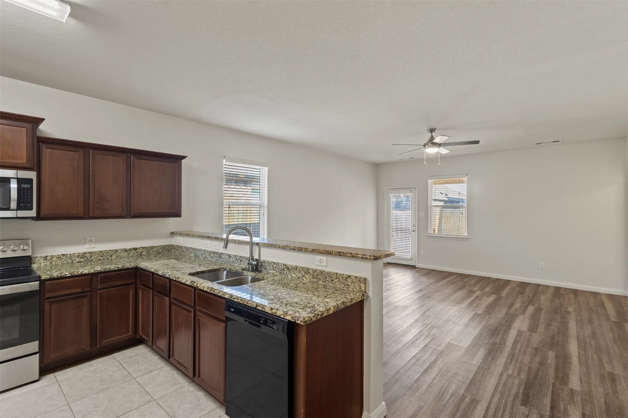 Single Family Residence For Sale in Collin County , 1205 Juniper Drive, Princeton, Texas 75407, 3 Bedroom, 2 Bathroom, 2 Garage spaces, 1,619 Sqft, built in 2017, mls#21370366, Real Estate Agent in Princeton, Homes For Sale in Collin county, Homes For Sale in Princeton, Realtor in Princeton Texas, Real Estate Brokerage Independent Realty Texas, Luminita Cordes Realtor