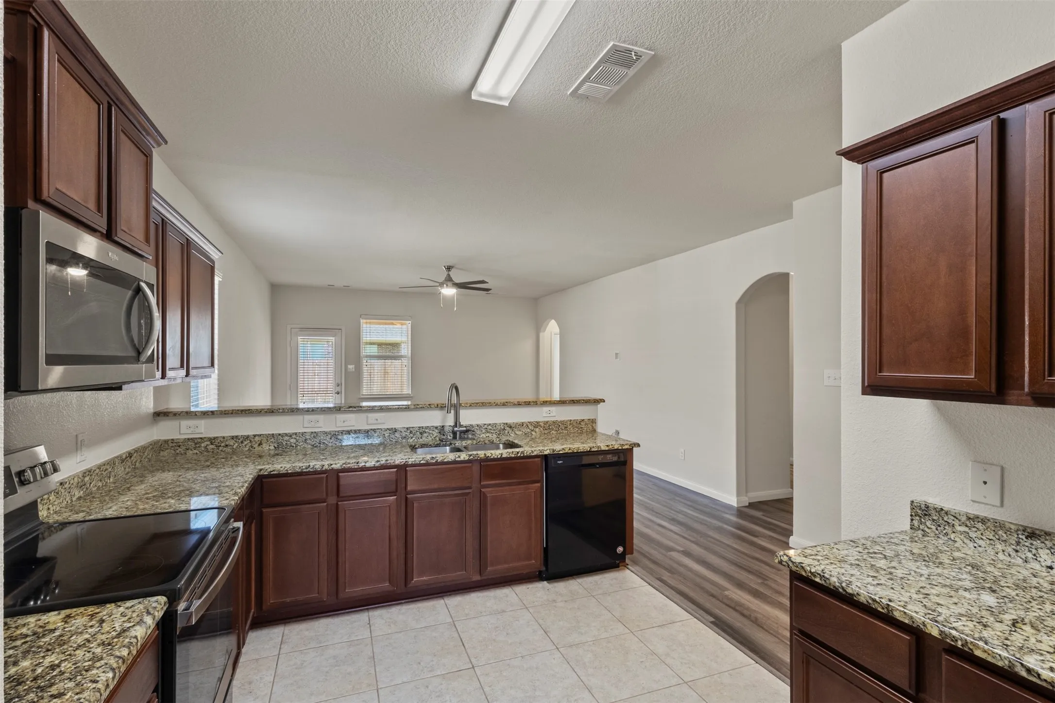 Single Family Residence For Sale in Collin County , 1205 Juniper Drive, Princeton, Texas 75407, 3 Bedroom, 2 Bathroom, 2 Garage spaces, 1,619 Sqft, built in 2017, mls#21370366, Real Estate Agent in Princeton, Homes For Sale in Collin county, Homes For Sale in Princeton, Realtor in Princeton Texas, Real Estate Brokerage Independent Realty Texas, Luminita Cordes Realtor