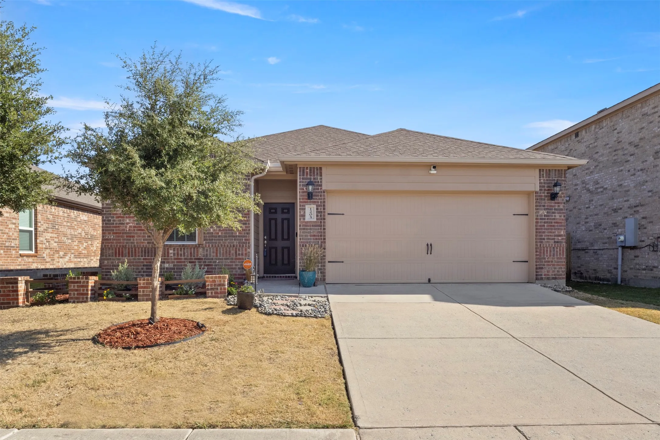 Single Family Residence For Sale in Collin County , 1205 Juniper Drive, Princeton, Texas 75407, 3 Bedroom, 2 Bathroom, 2 Garage spaces, 1,619 Sqft, built in 2017, mls#21370366, Real Estate Agent in Princeton, Homes For Sale in Collin county, Homes For Sale in Princeton, Realtor in Princeton Texas, Real Estate Brokerage Independent Realty Texas, Luminita Cordes Realtor