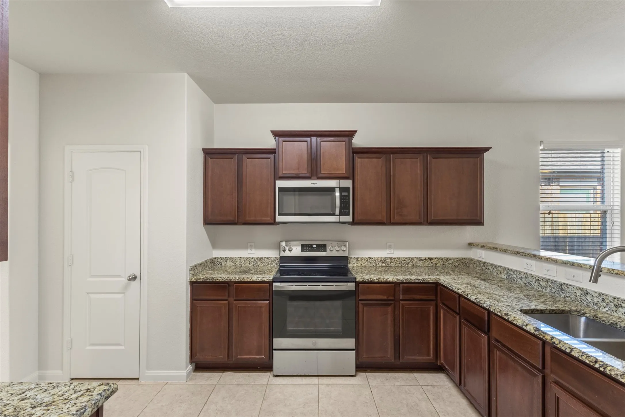Single Family Residence For Sale in Collin County , 1205 Juniper Drive, Princeton, Texas 75407, 3 Bedroom, 2 Bathroom, 2 Garage spaces, 1,619 Sqft, built in 2017, mls#21370366, Real Estate Agent in Princeton, Homes For Sale in Collin county, Homes For Sale in Princeton, Realtor in Princeton Texas, Real Estate Brokerage Independent Realty Texas, Luminita Cordes Realtor