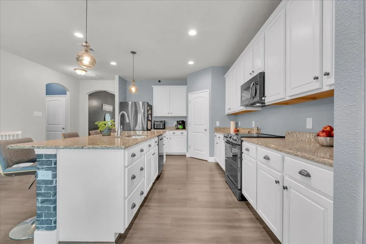 Single Family Residence For Sale in Denton County , 5504 Wharfside Place, Denton, Texas 76208, 4 Bedroom, 3 Bathroom, 2 Garage spaces, 3,145 Sqft, built in 2018, mls#21361301, Real Estate Agent in Denton, Homes For Sale in Denton county, Homes For Sale in Denton, Realtor in Denton Texas, Real Estate Brokerage Independent Realty Texas, Luminita Cordes Realtor