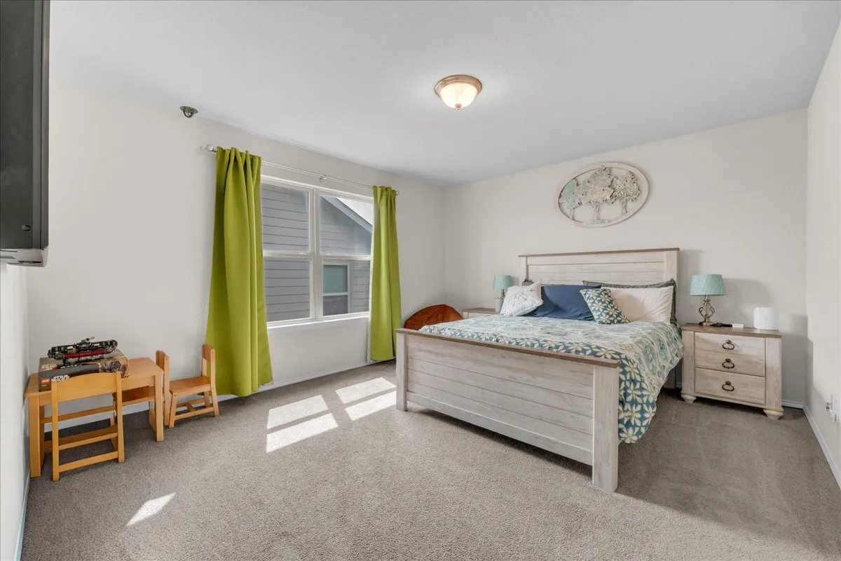 Single Family Residence For Sale in Denton County , 5504 Wharfside Place, Denton, Texas 76208, 4 Bedroom, 3 Bathroom, 2 Garage spaces, 3,145 Sqft, built in 2018, mls#21361301, Real Estate Agent in Denton, Homes For Sale in Denton county, Homes For Sale in Denton, Realtor in Denton Texas, Real Estate Brokerage Independent Realty Texas, Luminita Cordes Realtor