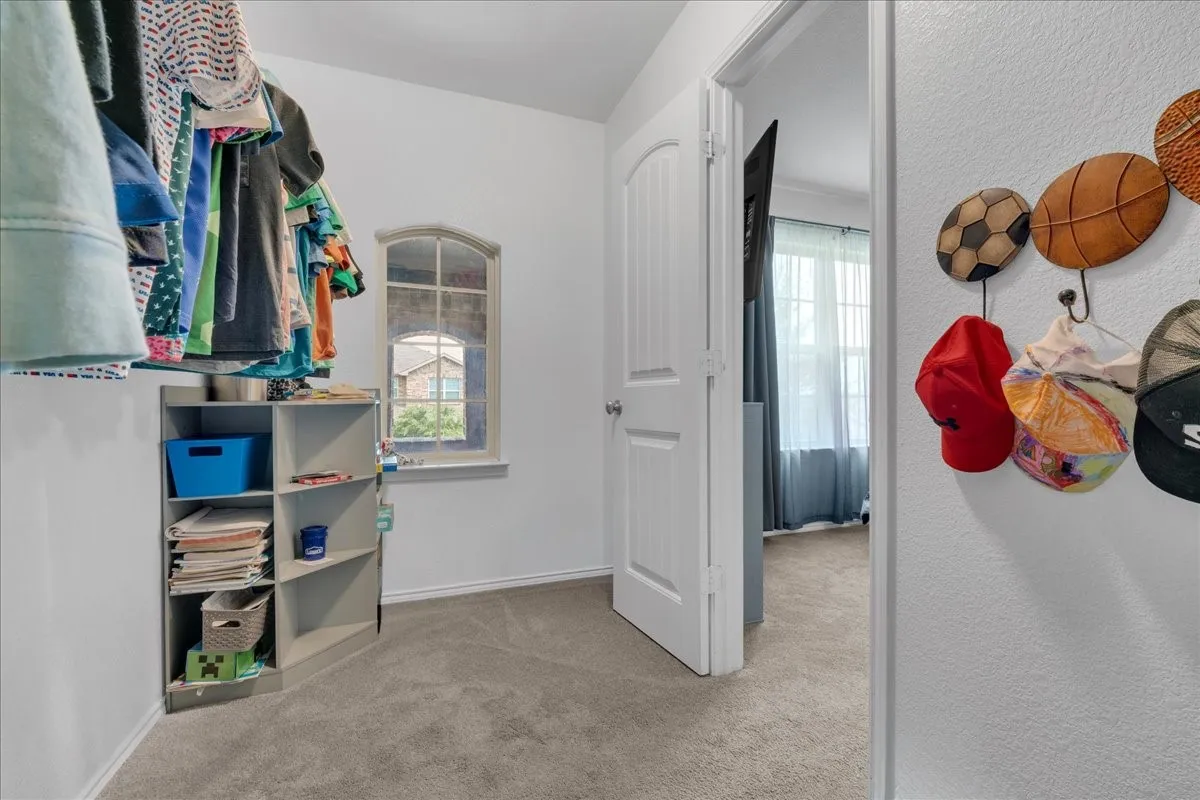 Single Family Residence For Sale in Denton County , 5504 Wharfside Place, Denton, Texas 76208, 4 Bedroom, 3 Bathroom, 2 Garage spaces, 3,145 Sqft, built in 2018, mls#21361301, Real Estate Agent in Denton, Homes For Sale in Denton county, Homes For Sale in Denton, Realtor in Denton Texas, Real Estate Brokerage Independent Realty Texas, Luminita Cordes Realtor