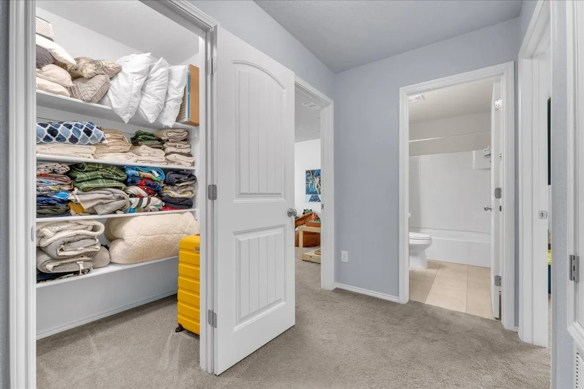 Single Family Residence For Sale in Denton County , 5504 Wharfside Place, Denton, Texas 76208, 4 Bedroom, 3 Bathroom, 2 Garage spaces, 3,145 Sqft, built in 2018, mls#21361301, Real Estate Agent in Denton, Homes For Sale in Denton county, Homes For Sale in Denton, Realtor in Denton Texas, Real Estate Brokerage Independent Realty Texas, Luminita Cordes Realtor