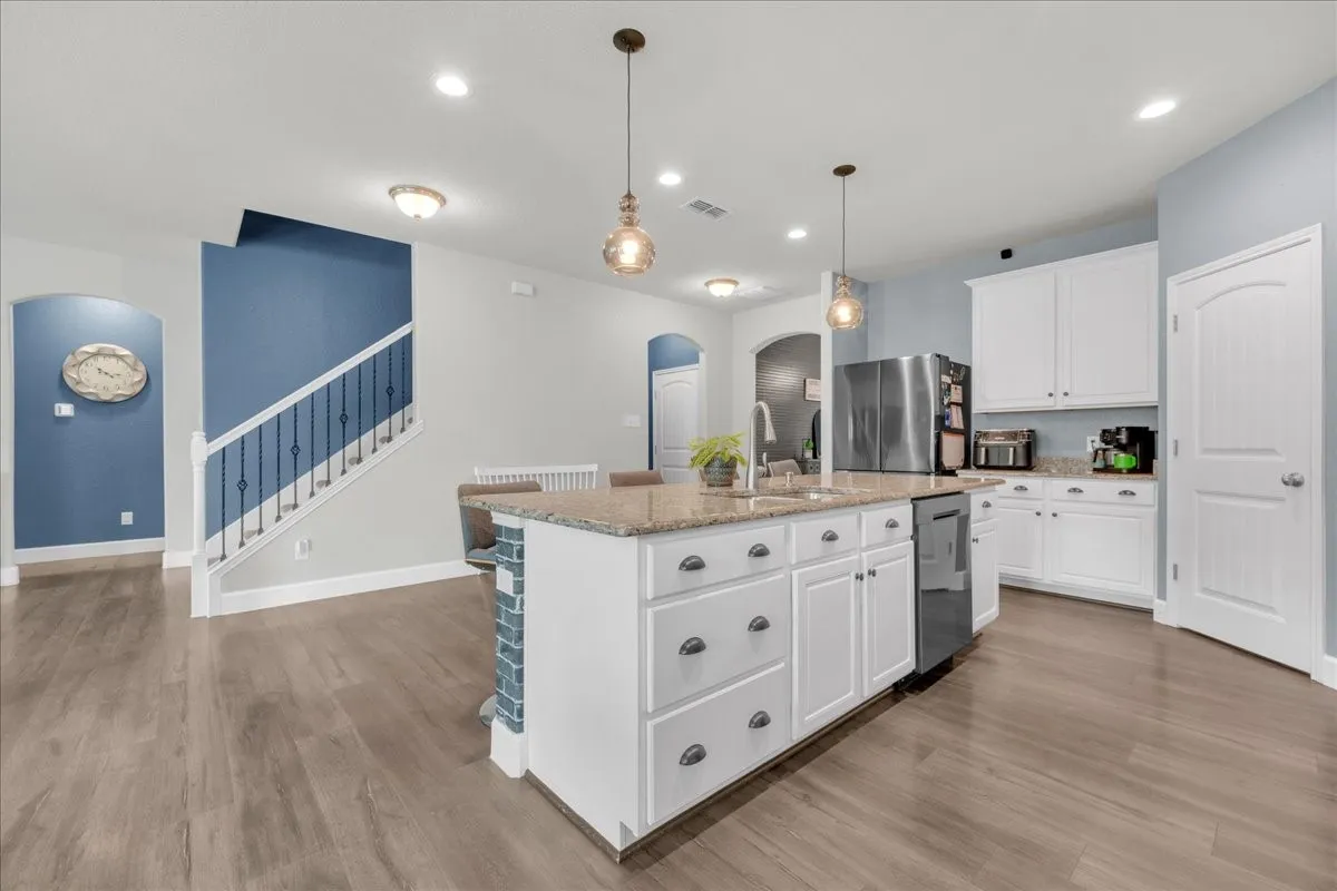 Single Family Residence For Sale in Denton County , 5504 Wharfside Place, Denton, Texas 76208, 4 Bedroom, 3 Bathroom, 2 Garage spaces, 3,145 Sqft, built in 2018, mls#21361301, Real Estate Agent in Denton, Homes For Sale in Denton county, Homes For Sale in Denton, Realtor in Denton Texas, Real Estate Brokerage Independent Realty Texas, Luminita Cordes Realtor
