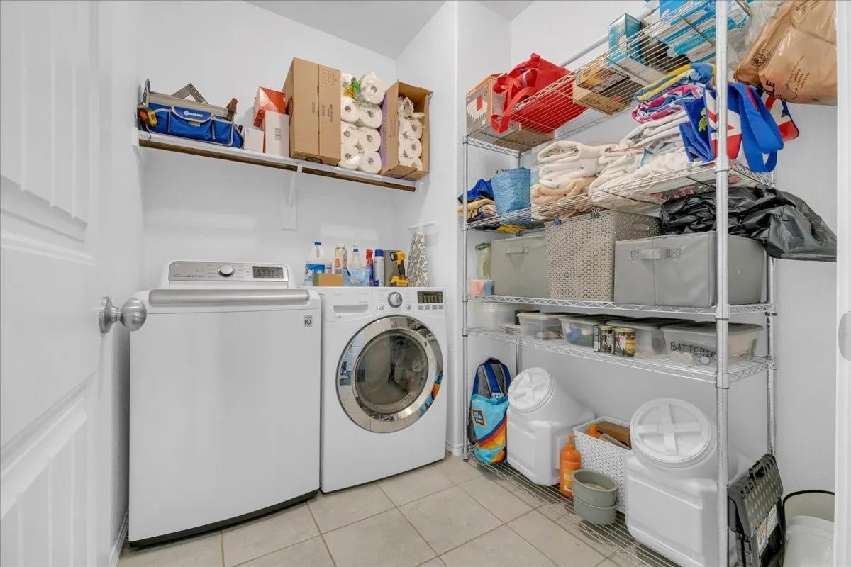 Single Family Residence For Sale in Denton County , 5504 Wharfside Place, Denton, Texas 76208, 4 Bedroom, 3 Bathroom, 2 Garage spaces, 3,145 Sqft, built in 2018, mls#21361301, Real Estate Agent in Denton, Homes For Sale in Denton county, Homes For Sale in Denton, Realtor in Denton Texas, Real Estate Brokerage Independent Realty Texas, Luminita Cordes Realtor