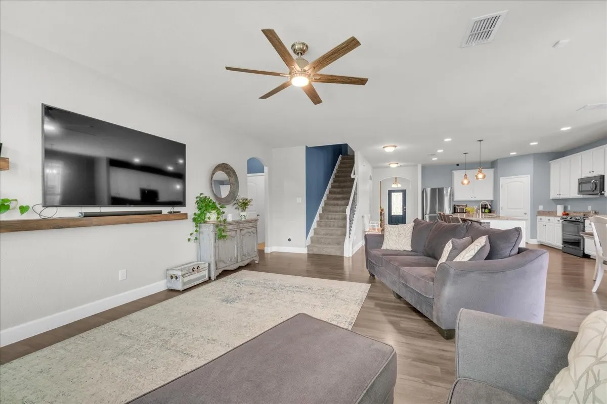 Single Family Residence For Sale in Denton County , 5504 Wharfside Place, Denton, Texas 76208, 4 Bedroom, 3 Bathroom, 2 Garage spaces, 3,145 Sqft, built in 2018, mls#21361301, Real Estate Agent in Denton, Homes For Sale in Denton county, Homes For Sale in Denton, Realtor in Denton Texas, Real Estate Brokerage Independent Realty Texas, Luminita Cordes Realtor