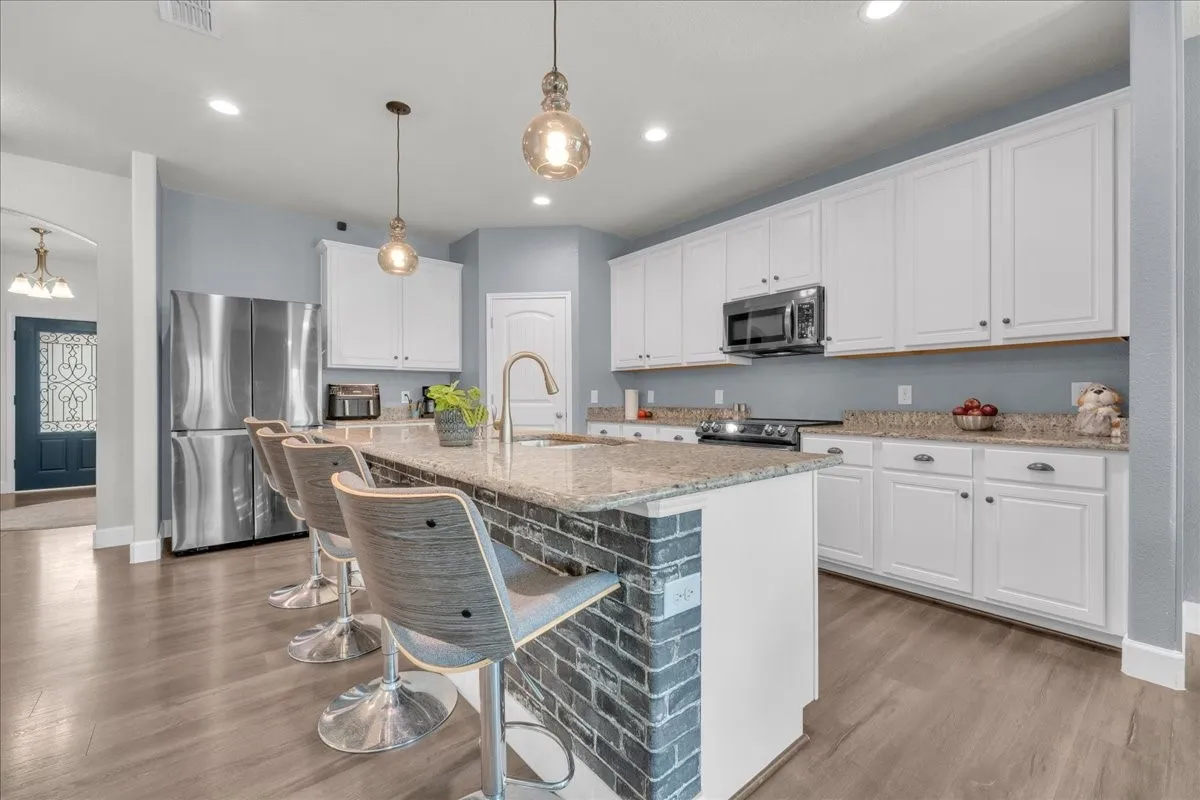 Single Family Residence For Sale in Denton County , 5504 Wharfside Place, Denton, Texas 76208, 4 Bedroom, 3 Bathroom, 2 Garage spaces, 3,145 Sqft, built in 2018, mls#21361301, Real Estate Agent in Denton, Homes For Sale in Denton county, Homes For Sale in Denton, Realtor in Denton Texas, Real Estate Brokerage Independent Realty Texas, Luminita Cordes Realtor