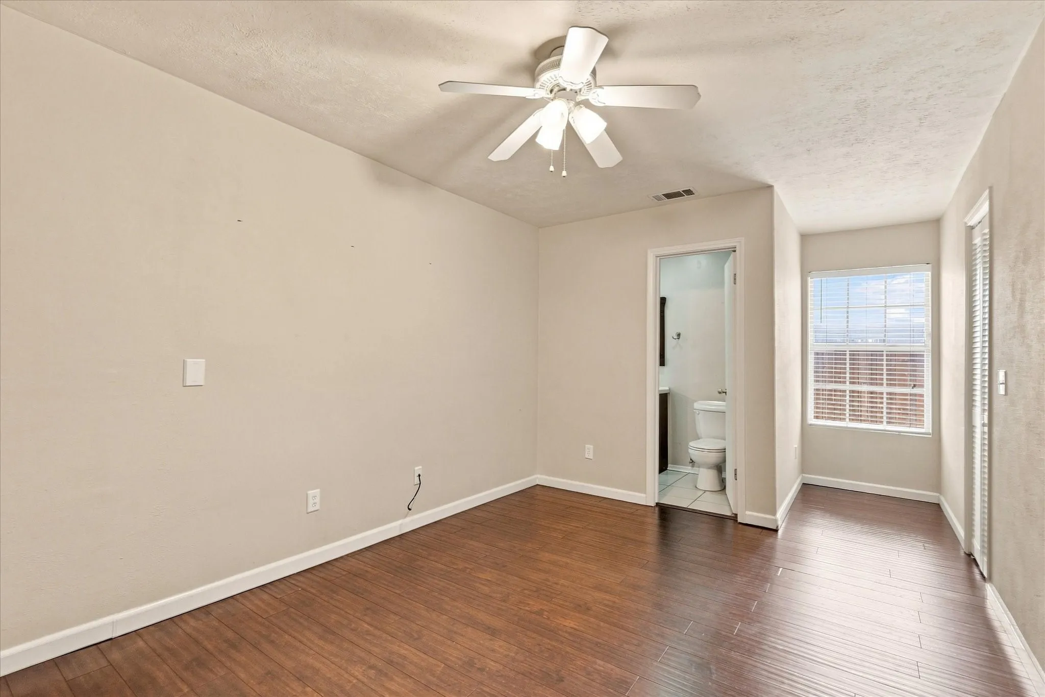 Single Family Residence For Sale in Collin County , 2525 Eucalyptus Drive, Plano, Texas 75075, 4 Bedroom, 4 Bathroom, 2 Garage spaces, 2,852 Sqft, built in 1972, mls#21369338, Real Estate Agent in Plano, Homes For Sale in Collin county, Homes For Sale in Plano, Realtor in Plano Texas, Real Estate Brokerage Independent Realty Texas, Luminita Cordes Realtor