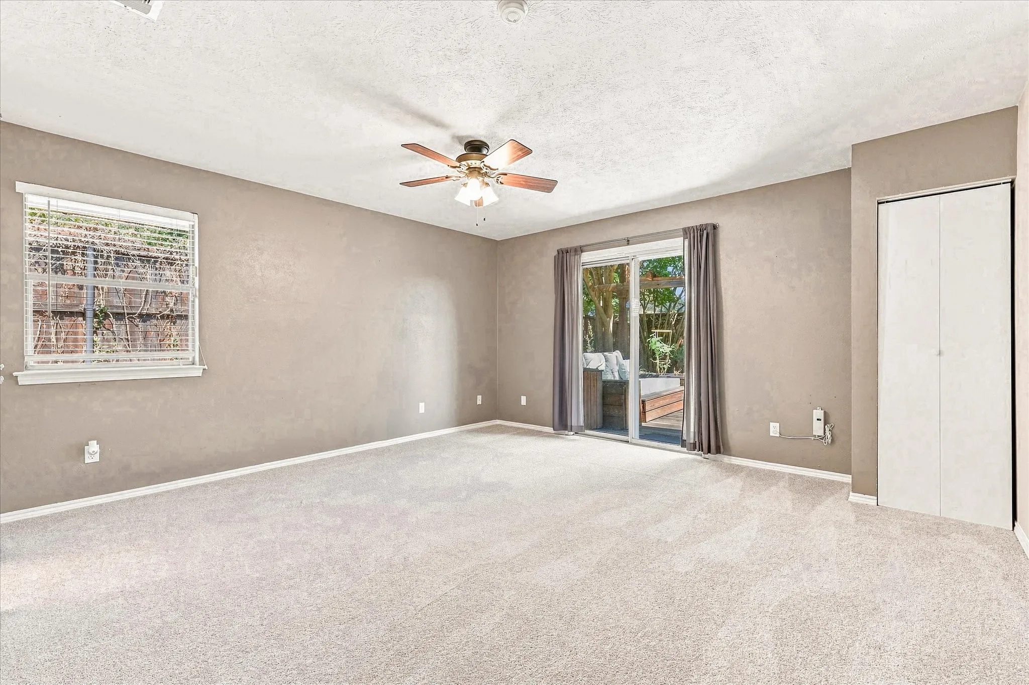 Single Family Residence For Sale in Collin County , 2525 Eucalyptus Drive, Plano, Texas 75075, 4 Bedroom, 4 Bathroom, 2 Garage spaces, 2,852 Sqft, built in 1972, mls#21369338, Real Estate Agent in Plano, Homes For Sale in Collin county, Homes For Sale in Plano, Realtor in Plano Texas, Real Estate Brokerage Independent Realty Texas, Luminita Cordes Realtor
