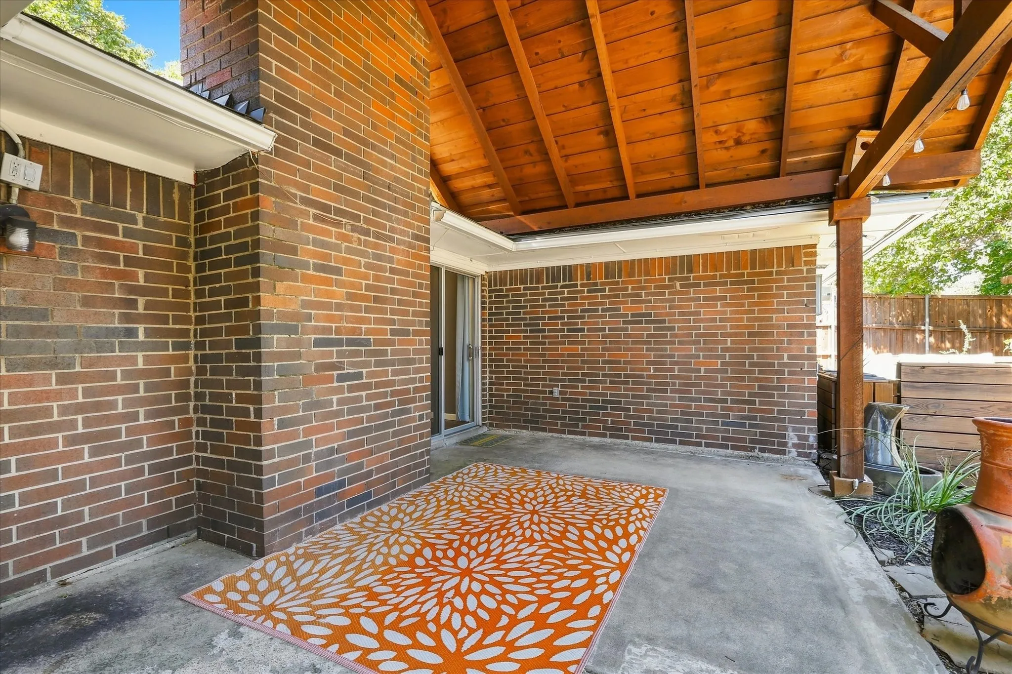 Single Family Residence For Sale in Collin County , 2525 Eucalyptus Drive, Plano, Texas 75075, 4 Bedroom, 4 Bathroom, 2 Garage spaces, 2,852 Sqft, built in 1972, mls#21369338, Real Estate Agent in Plano, Homes For Sale in Collin county, Homes For Sale in Plano, Realtor in Plano Texas, Real Estate Brokerage Independent Realty Texas, Luminita Cordes Realtor