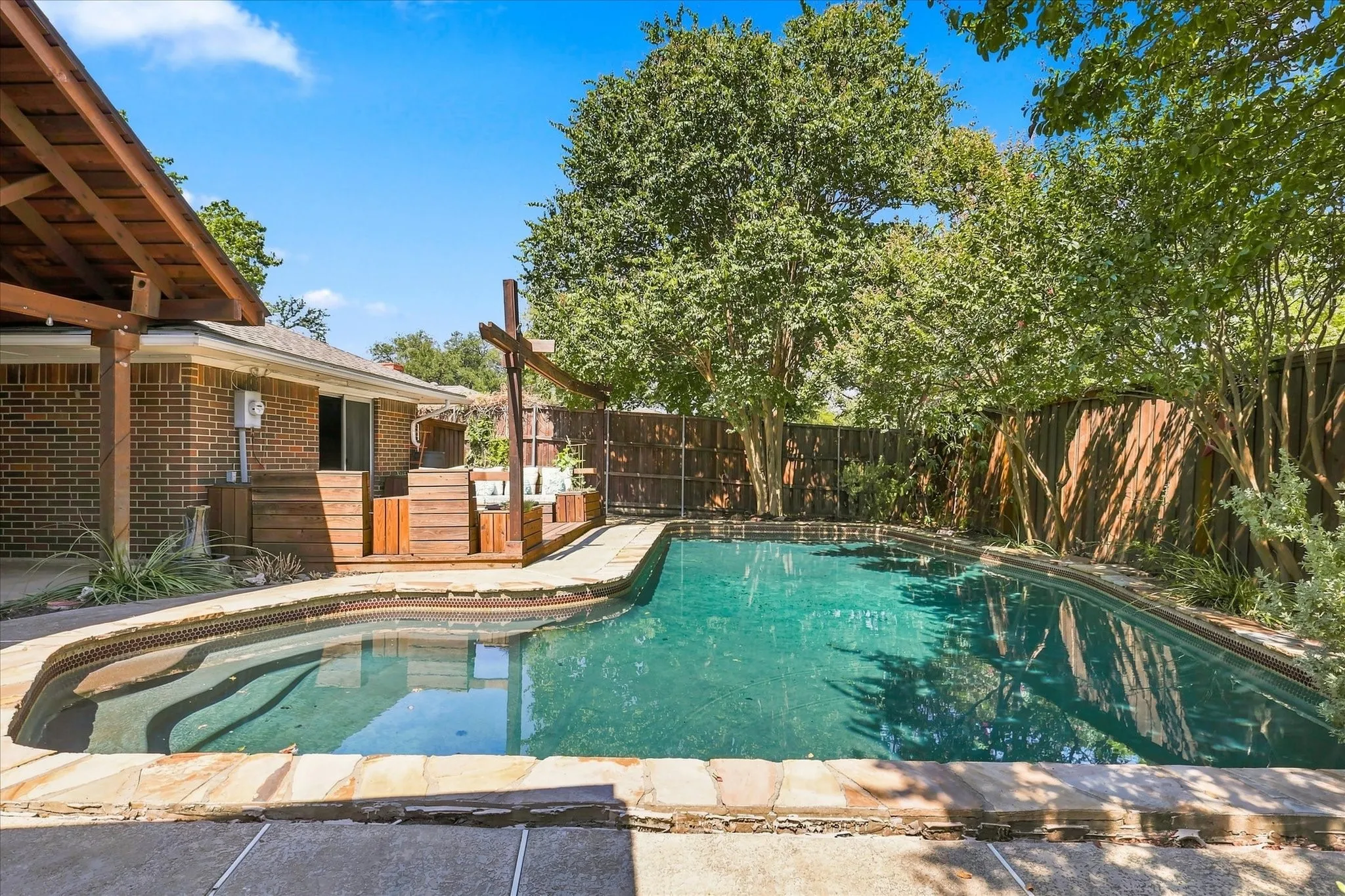Single Family Residence For Sale in Collin County , 2525 Eucalyptus Drive, Plano, Texas 75075, 4 Bedroom, 4 Bathroom, 2 Garage spaces, 2,852 Sqft, built in 1972, mls#21369338, Real Estate Agent in Plano, Homes For Sale in Collin county, Homes For Sale in Plano, Realtor in Plano Texas, Real Estate Brokerage Independent Realty Texas, Luminita Cordes Realtor