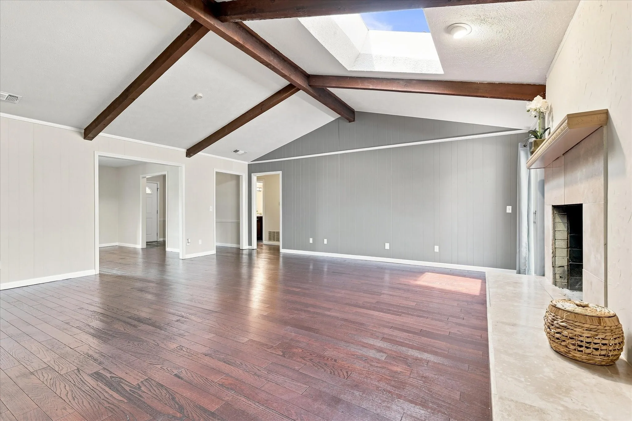 Single Family Residence For Sale in Collin County , 2525 Eucalyptus Drive, Plano, Texas 75075, 4 Bedroom, 4 Bathroom, 2 Garage spaces, 2,852 Sqft, built in 1972, mls#21369338, Real Estate Agent in Plano, Homes For Sale in Collin county, Homes For Sale in Plano, Realtor in Plano Texas, Real Estate Brokerage Independent Realty Texas, Luminita Cordes Realtor