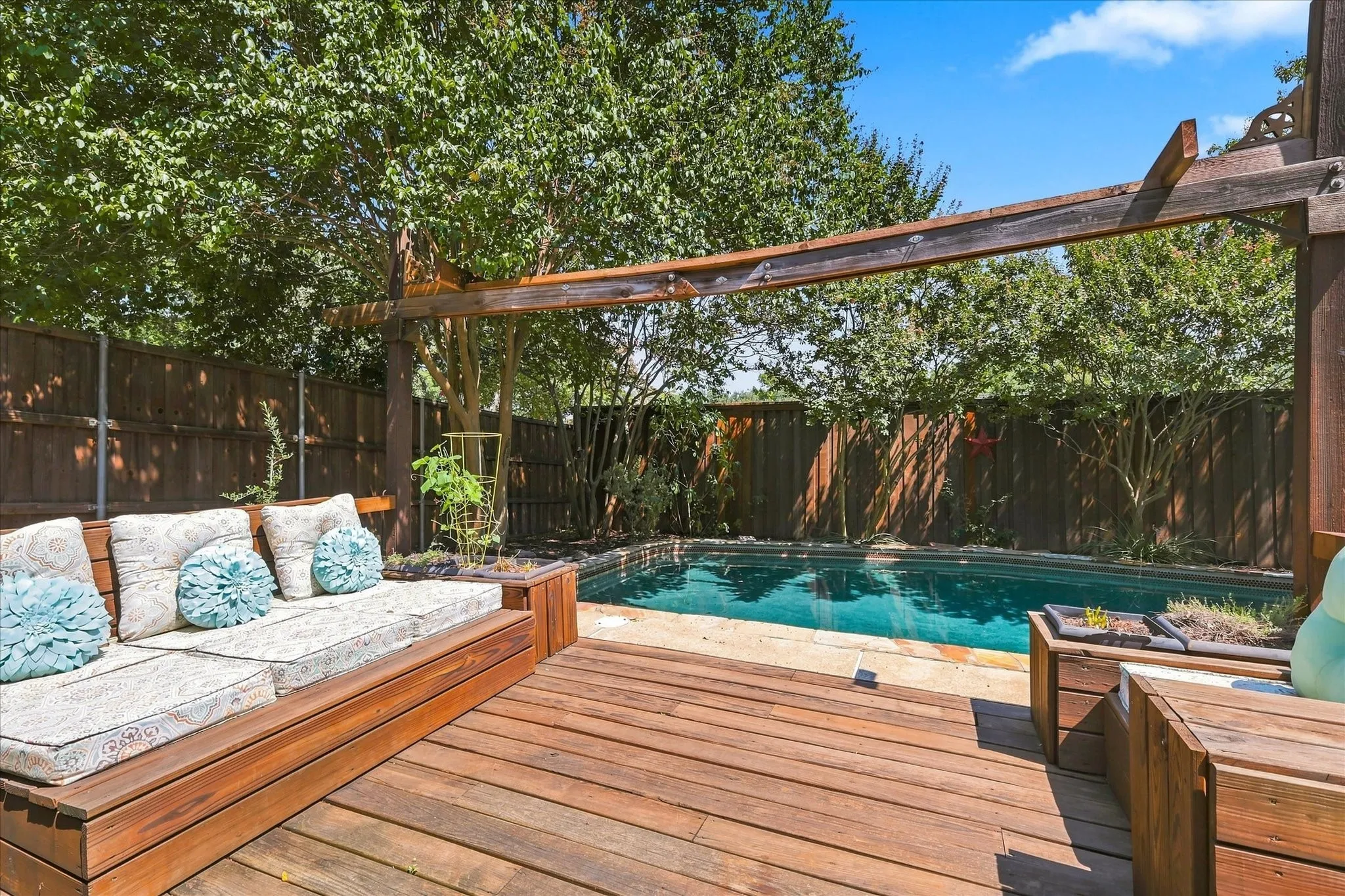 Single Family Residence For Sale in Collin County , 2525 Eucalyptus Drive, Plano, Texas 75075, 4 Bedroom, 4 Bathroom, 2 Garage spaces, 2,852 Sqft, built in 1972, mls#21369338, Real Estate Agent in Plano, Homes For Sale in Collin county, Homes For Sale in Plano, Realtor in Plano Texas, Real Estate Brokerage Independent Realty Texas, Luminita Cordes Realtor