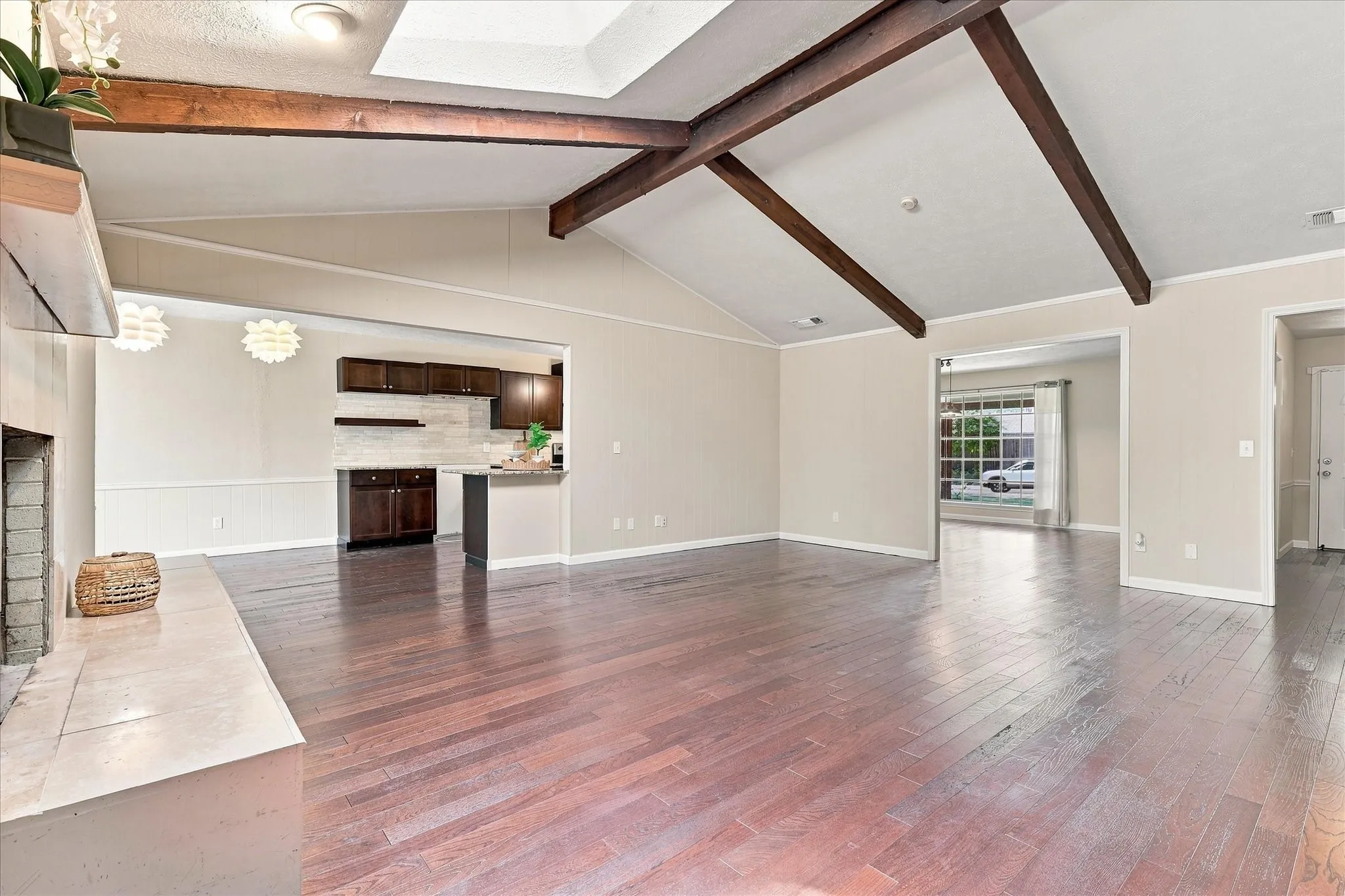Single Family Residence For Sale in Collin County , 2525 Eucalyptus Drive, Plano, Texas 75075, 4 Bedroom, 4 Bathroom, 2 Garage spaces, 2,852 Sqft, built in 1972, mls#21369338, Real Estate Agent in Plano, Homes For Sale in Collin county, Homes For Sale in Plano, Realtor in Plano Texas, Real Estate Brokerage Independent Realty Texas, Luminita Cordes Realtor