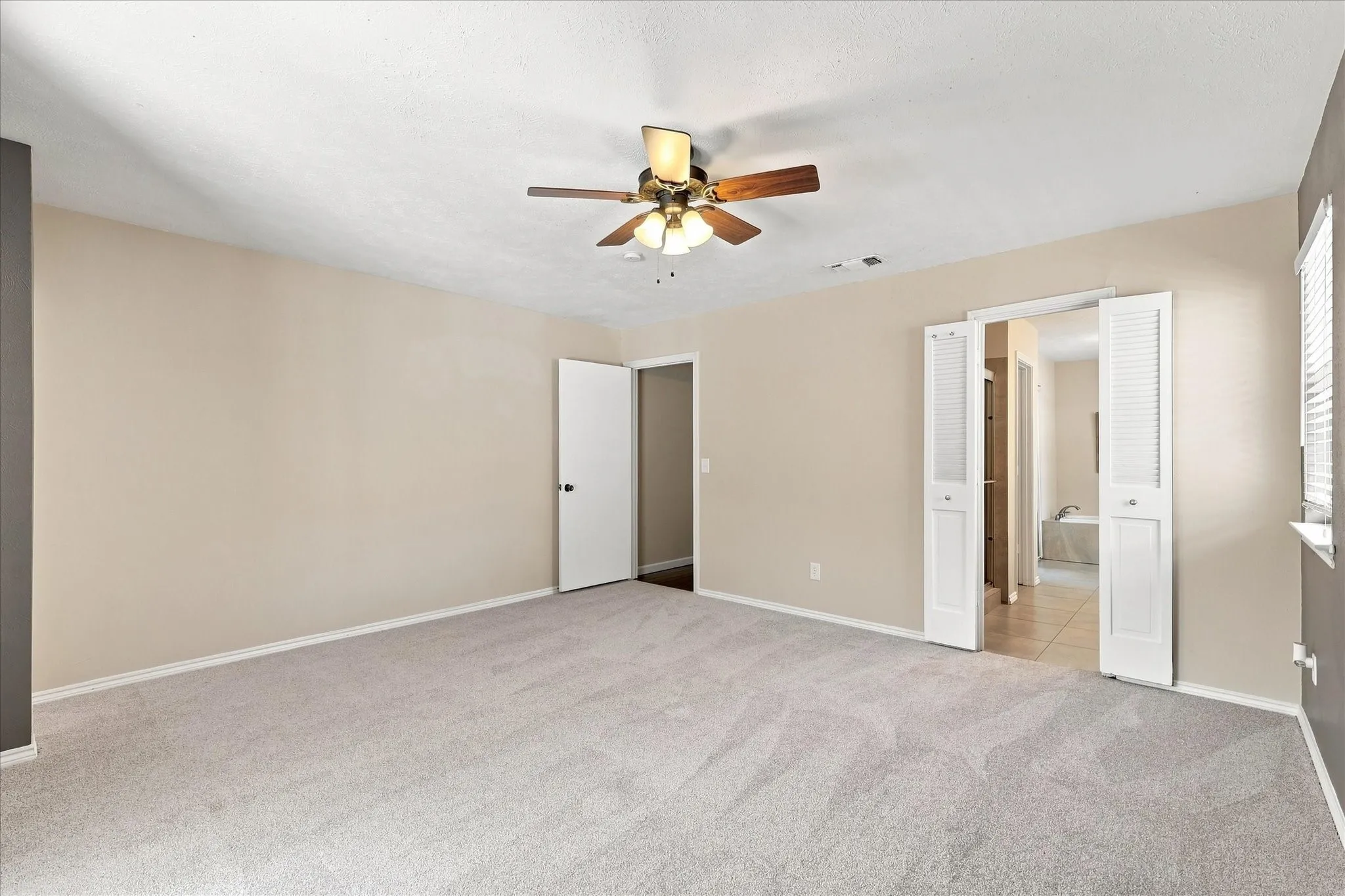 Single Family Residence For Sale in Collin County , 2525 Eucalyptus Drive, Plano, Texas 75075, 4 Bedroom, 4 Bathroom, 2 Garage spaces, 2,852 Sqft, built in 1972, mls#21369338, Real Estate Agent in Plano, Homes For Sale in Collin county, Homes For Sale in Plano, Realtor in Plano Texas, Real Estate Brokerage Independent Realty Texas, Luminita Cordes Realtor