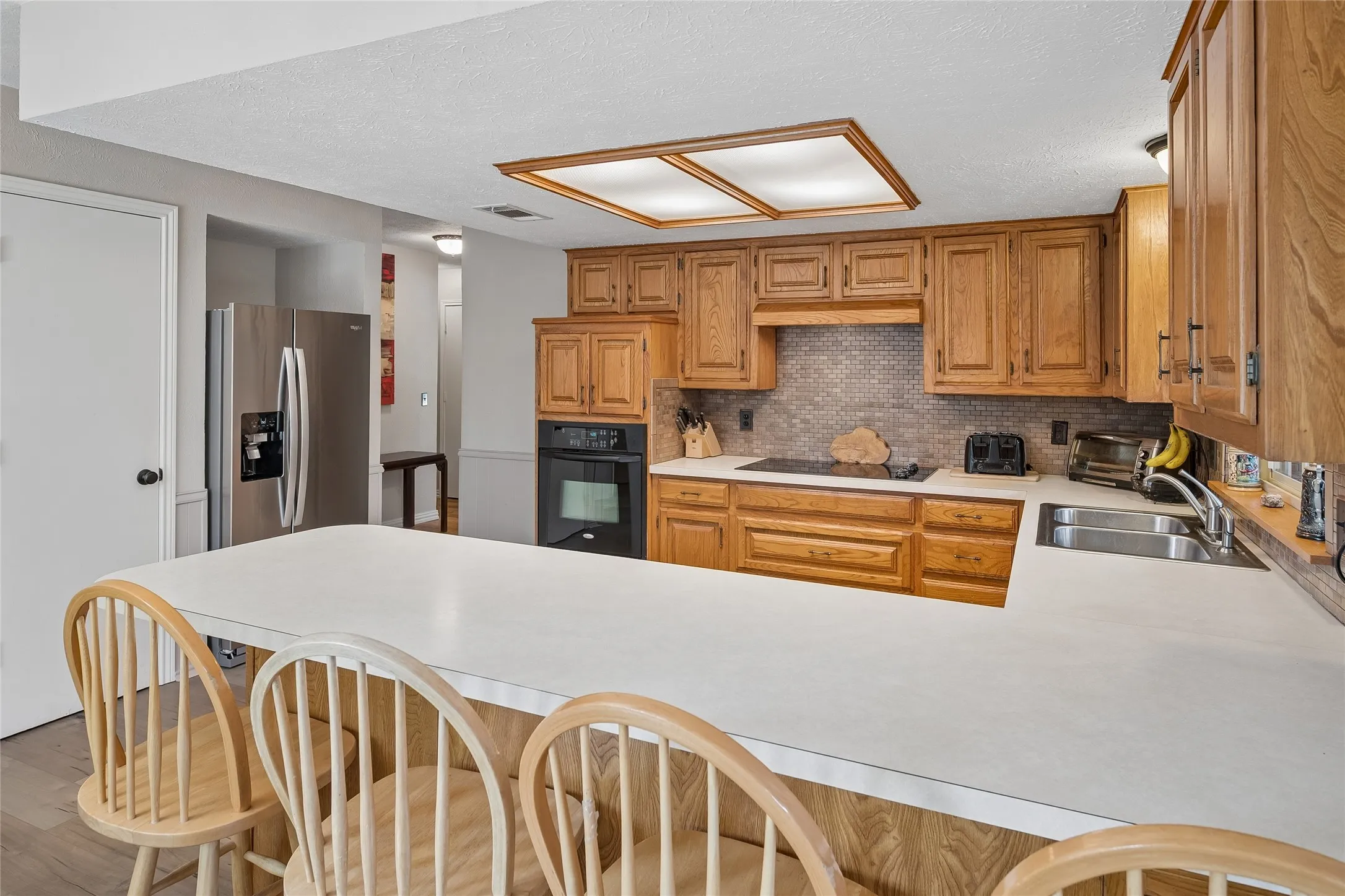 Breakfast Bar in kitchen