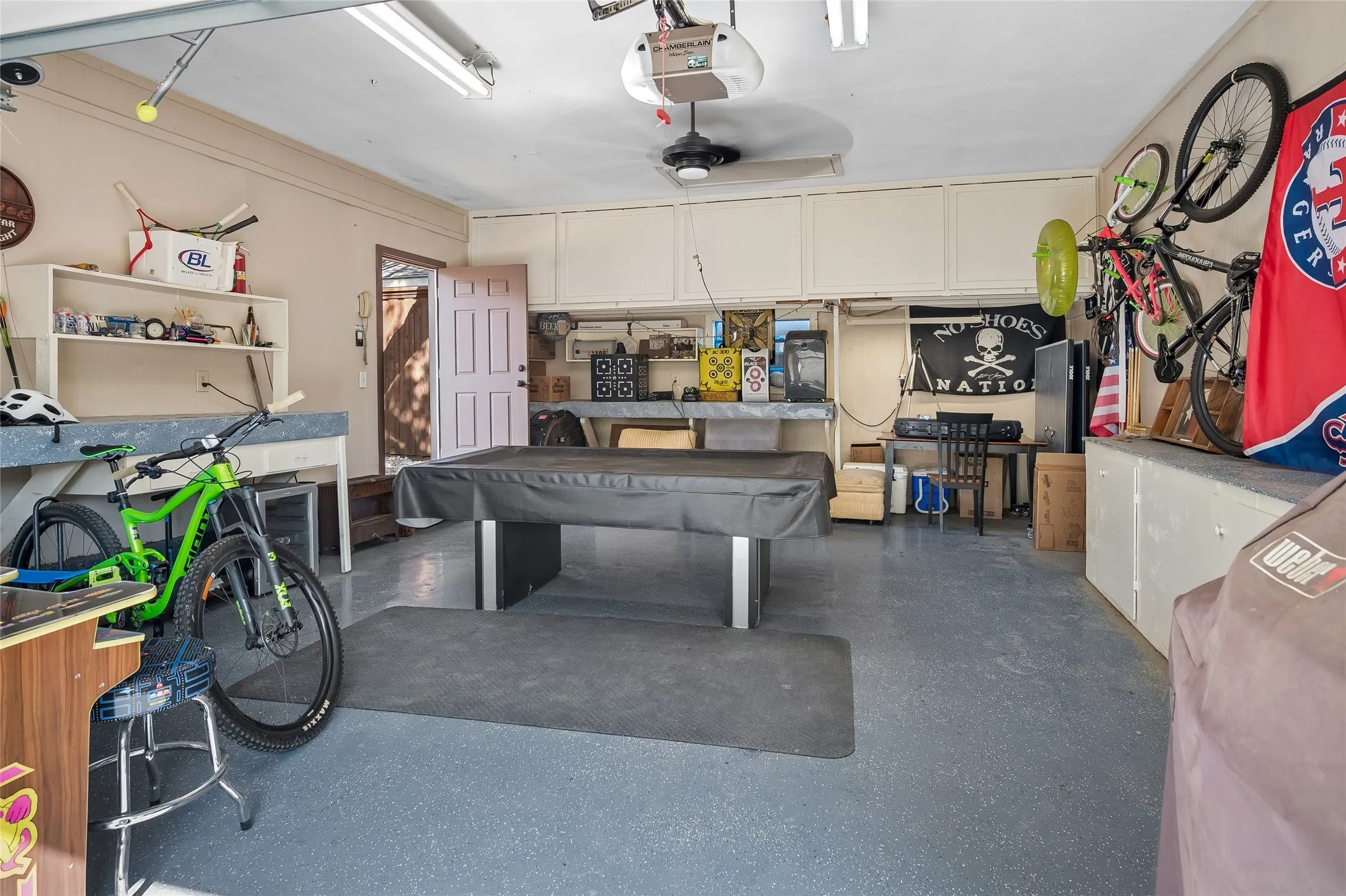 Extra 2 car garage or man cave