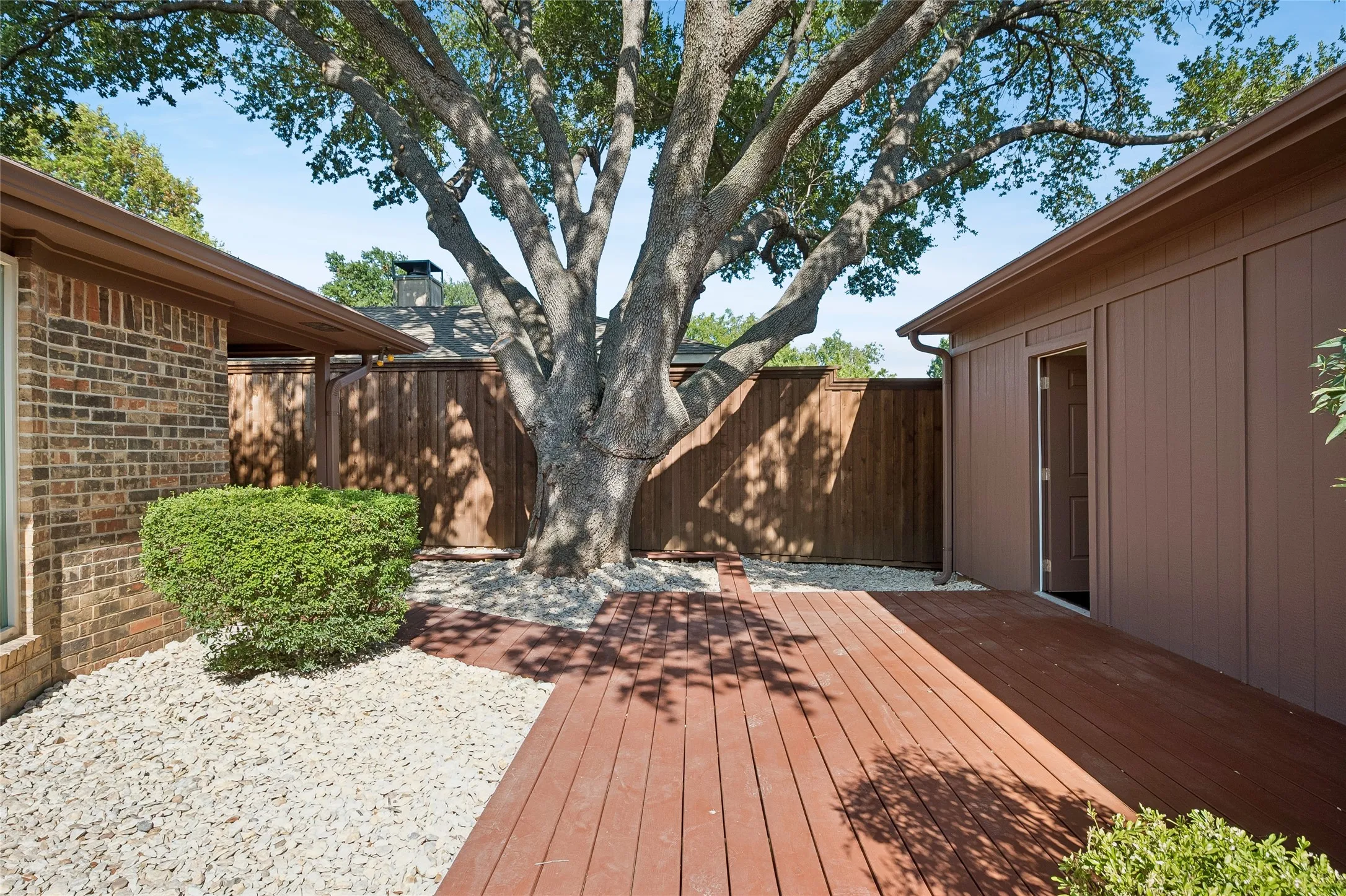 Single Family Residence For Sale in Denton County , 1105 Wood Creek Circle, Flower Mound, Texas 75028, 3 Bedroom, 2 Bathroom, 4 Garage spaces, 1,722 Sqft, built in 1976, mls#21369476, Real Estate Agent in Flower Mound, Homes For Sale in Denton county, Homes For Sale in Flower Mound, Realtor in Flower Mound Texas, Real Estate Brokerage Independent Realty Texas, Luminita Cordes Realtor
