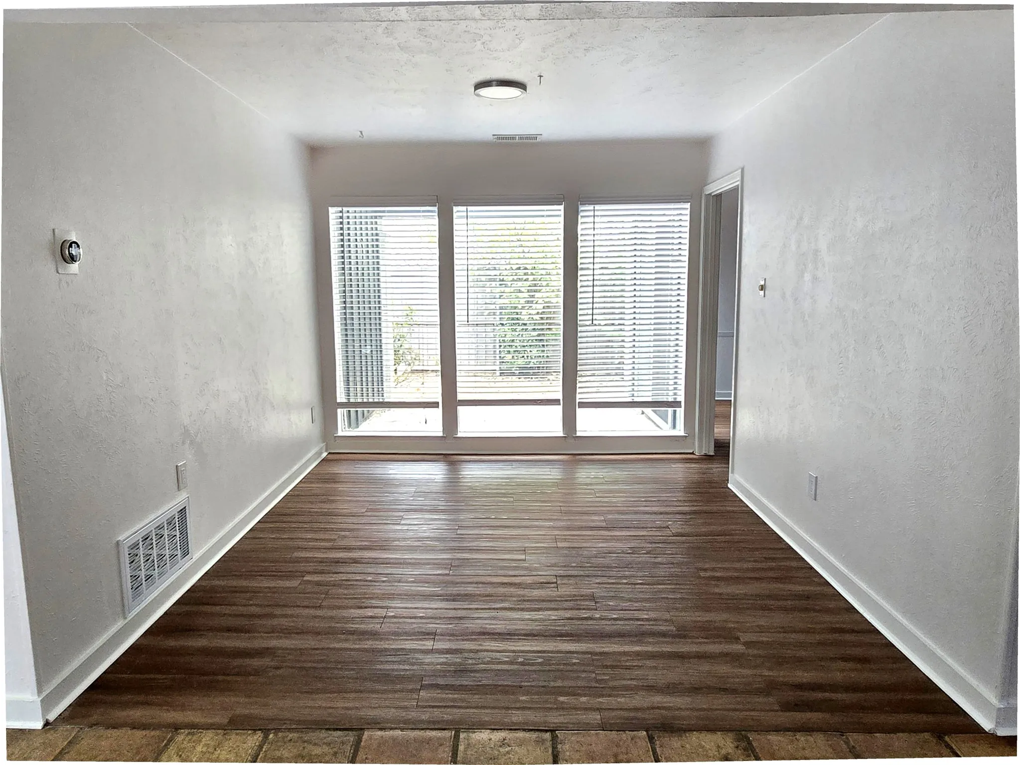 Duplex For Rent in Dallas County , 206 Trellis Place, Richardson, Texas 75081, 3 Bedroom, 2 Bathroom, 2 Garage spaces, 1,792 Sqft, built in 1974, mls#21369613, Real Estate Agent in Richardson, Homes For Rent in Dallas county, Homes For Rent in Richardson, Realtor in Richardson Texas, Real Estate Brokerage Independent Realty Texas, Luminita Cordes Realtor