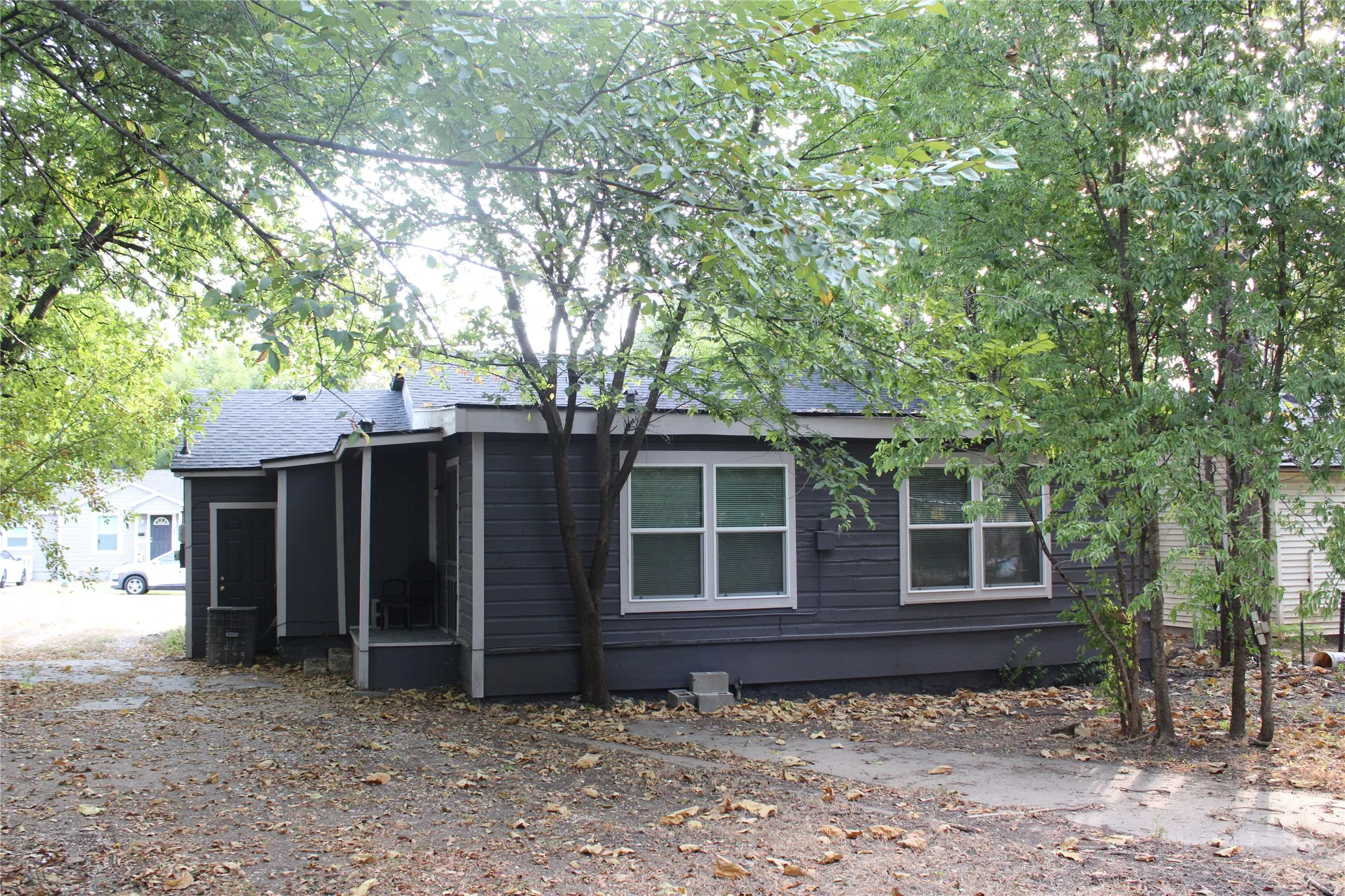 Single Family Residence For Sale in Mc Lennan County , 1821 Bell Street, Waco, Texas 76711, 4 Bedroom, 1 Bathroom, Garage spaces, 1,273 Sqft, built in 1952, mls#21370452, Real Estate Agent in Waco, Homes For Sale in Mc Lennan county, Homes For Sale in Waco, Realtor in Waco Texas, Real Estate Brokerage Independent Realty Texas, Luminita Cordes Realtor