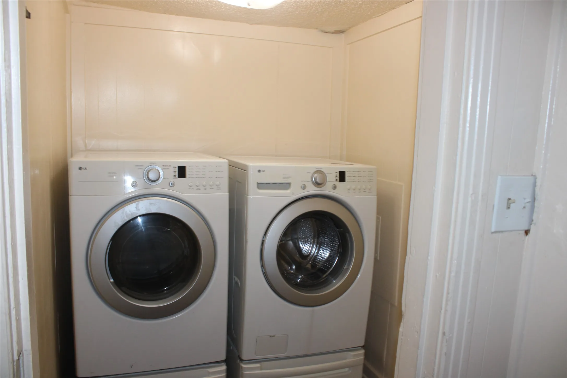 Single Family Residence For Sale in Mc Lennan County , 1821 Bell Street, Waco, Texas 76711, 4 Bedroom, 1 Bathroom, Garage spaces, 1,273 Sqft, built in 1952, mls#21370452, Real Estate Agent in Waco, Homes For Sale in Mc Lennan county, Homes For Sale in Waco, Realtor in Waco Texas, Real Estate Brokerage Independent Realty Texas, Luminita Cordes Realtor