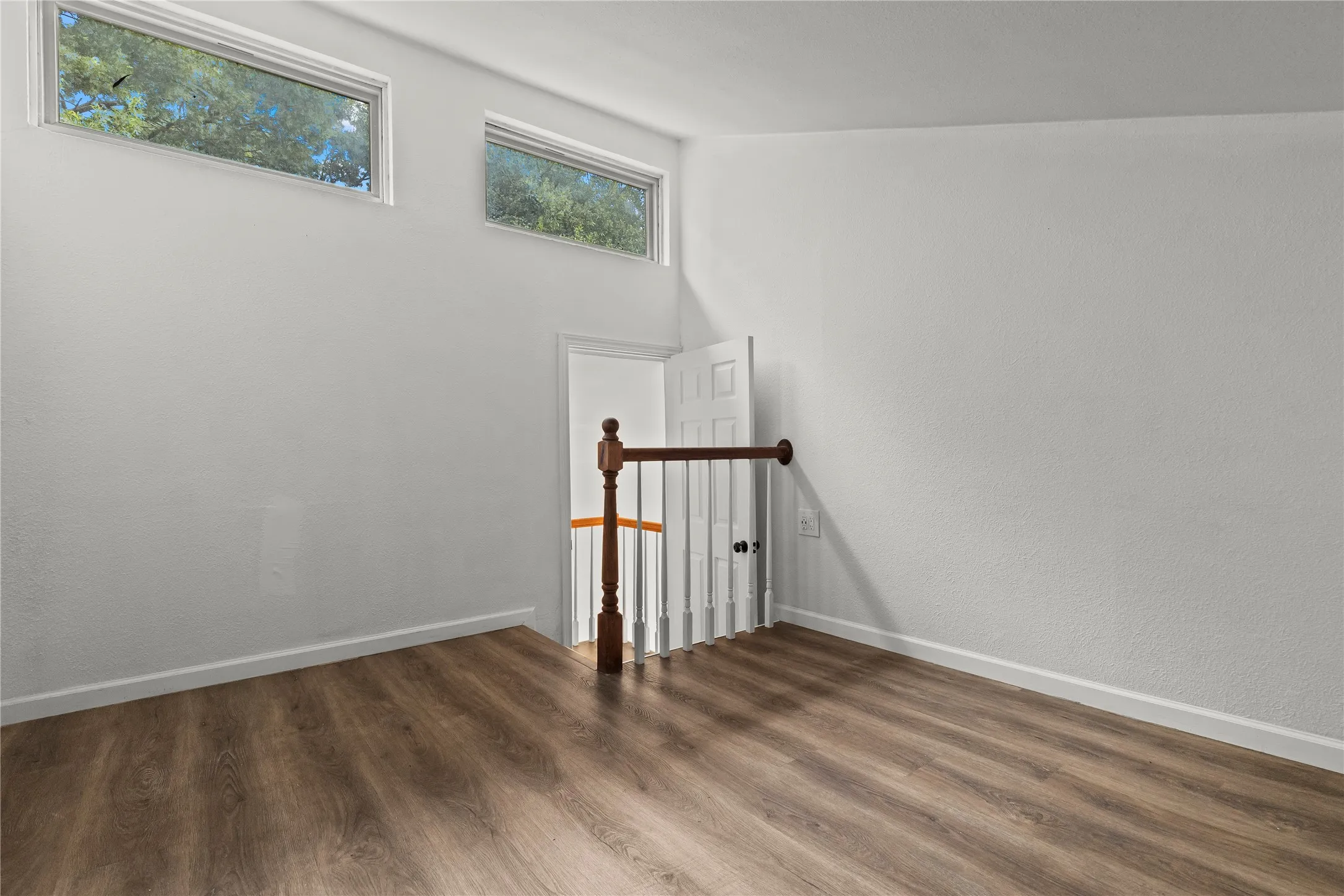 Single Family Residence For Rent in Dallas County , 211 Willowwood Place, Duncanville, Texas 75116, 4 Bedroom, 3 Bathroom, Garage spaces, 1,657 Sqft, built in 1978, mls#21370485, Real Estate Agent in Duncanville, Homes For Rent in Dallas county, Homes For Rent in Duncanville, Realtor in Duncanville Texas, Real Estate Brokerage Independent Realty Texas, Luminita Cordes Realtor