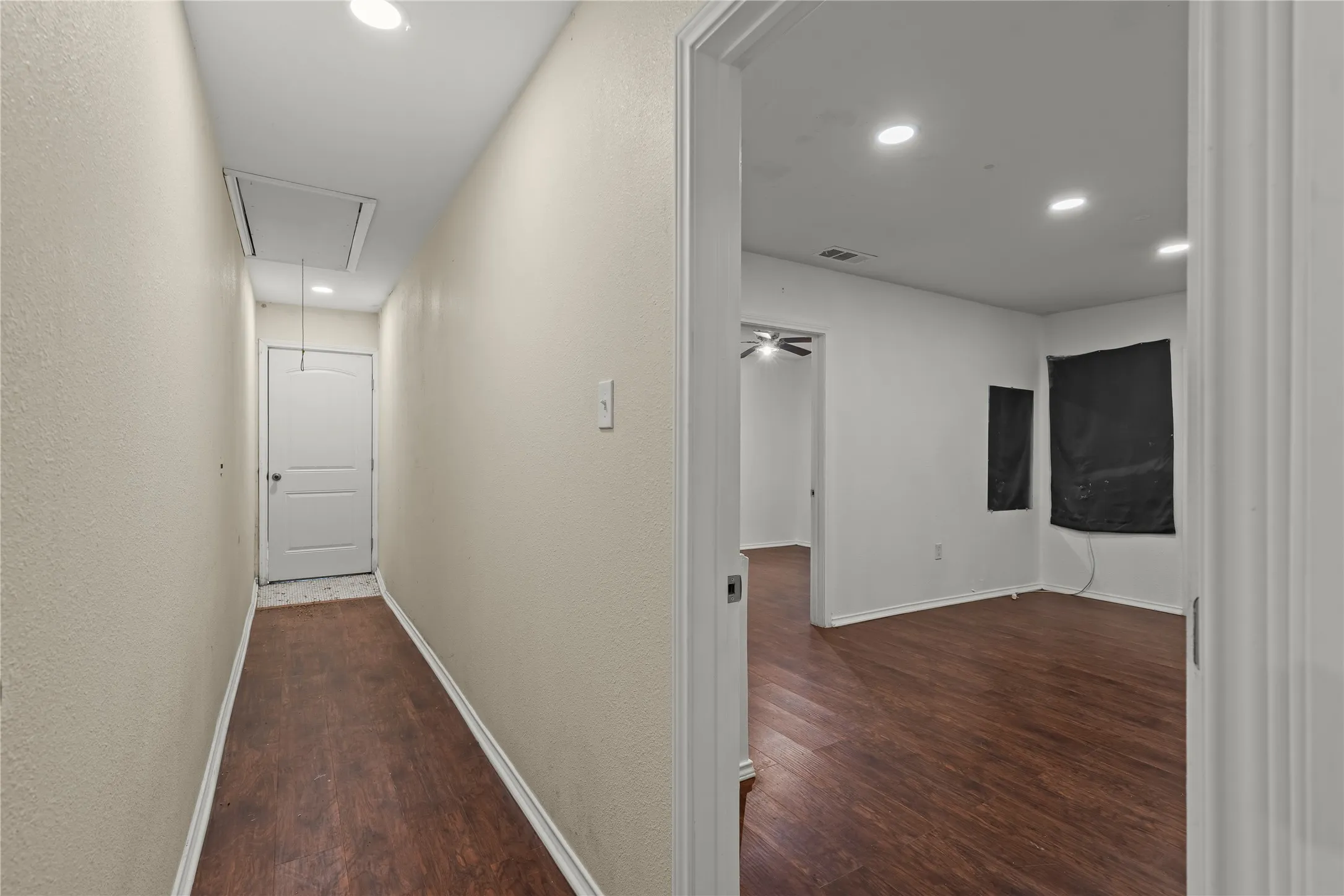 Single Family Residence For Rent in Dallas County , 211 Willowwood Place, Duncanville, Texas 75116, 4 Bedroom, 3 Bathroom, Garage spaces, 1,657 Sqft, built in 1978, mls#21370485, Real Estate Agent in Duncanville, Homes For Rent in Dallas county, Homes For Rent in Duncanville, Realtor in Duncanville Texas, Real Estate Brokerage Independent Realty Texas, Luminita Cordes Realtor