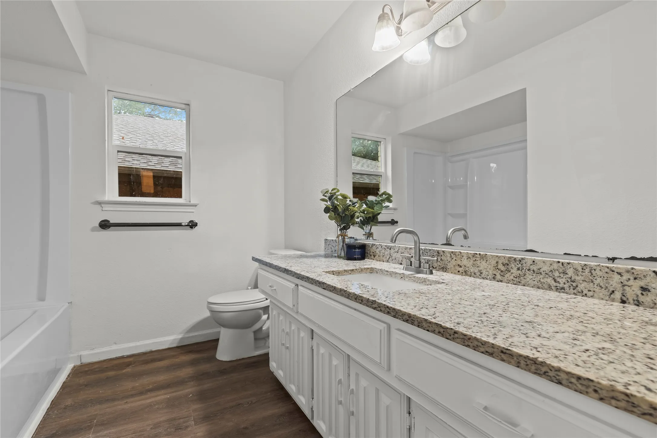 Single Family Residence For Rent in Dallas County , 211 Willowwood Place, Duncanville, Texas 75116, 4 Bedroom, 3 Bathroom, Garage spaces, 1,657 Sqft, built in 1978, mls#21370485, Real Estate Agent in Duncanville, Homes For Rent in Dallas county, Homes For Rent in Duncanville, Realtor in Duncanville Texas, Real Estate Brokerage Independent Realty Texas, Luminita Cordes Realtor