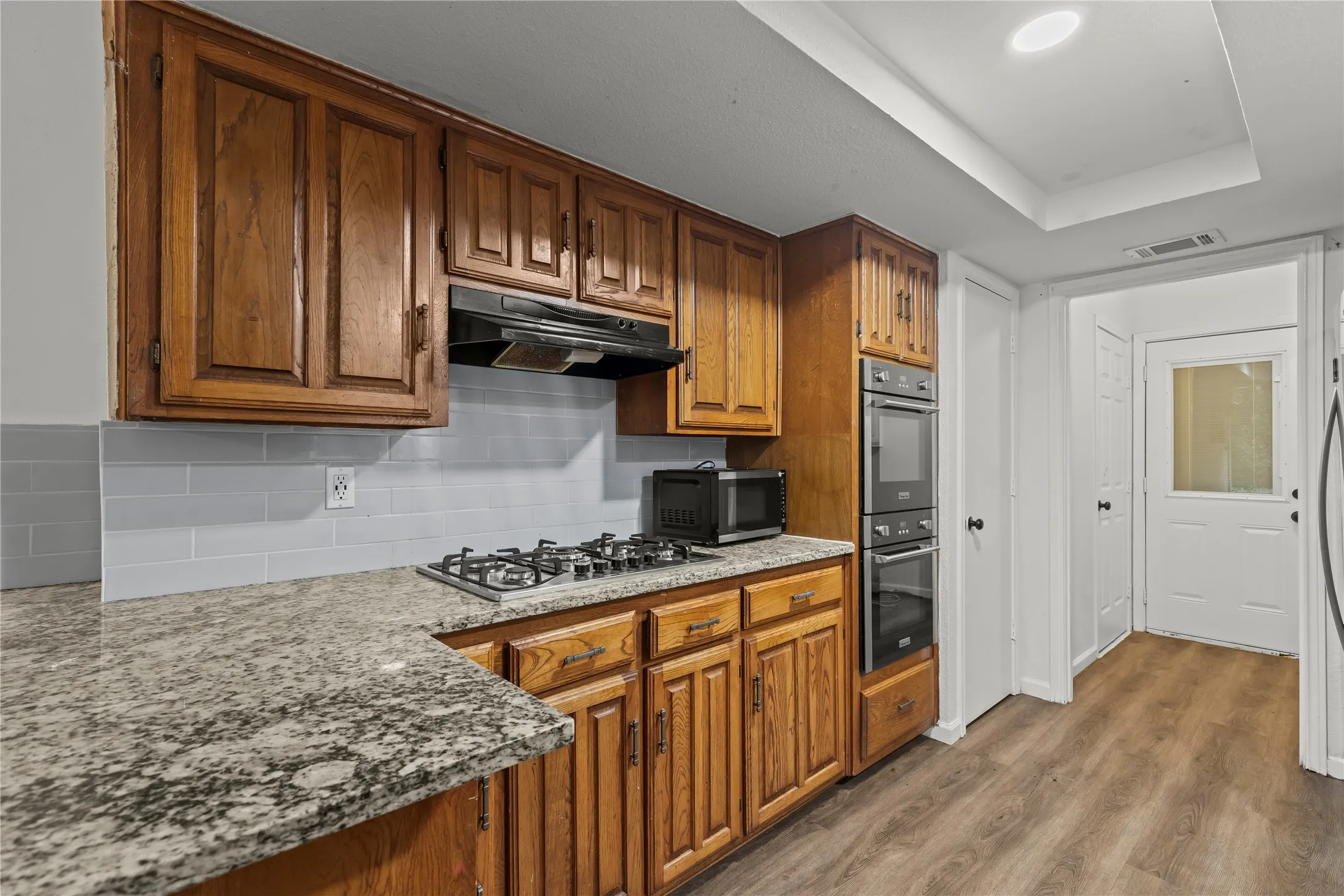 Single Family Residence For Rent in Dallas County , 211 Willowwood Place, Duncanville, Texas 75116, 4 Bedroom, 3 Bathroom, Garage spaces, 1,657 Sqft, built in 1978, mls#21370485, Real Estate Agent in Duncanville, Homes For Rent in Dallas county, Homes For Rent in Duncanville, Realtor in Duncanville Texas, Real Estate Brokerage Independent Realty Texas, Luminita Cordes Realtor