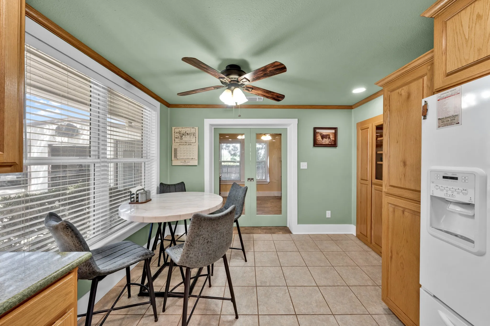 Farm For Sale in Comanche County , 509 E Almante Avenue, De Leon, Texas 76444, 2 Bedroom, 2 Bathroom, 2 Garage spaces, 3,060 Sqft, built in 1930, mls#21369959, Real Estate Agent in De Leon, Homes For Sale in Comanche county, Homes For Sale in De Leon, Realtor in De Leon Texas, Real Estate Brokerage Independent Realty Texas, Luminita Cordes Realtor