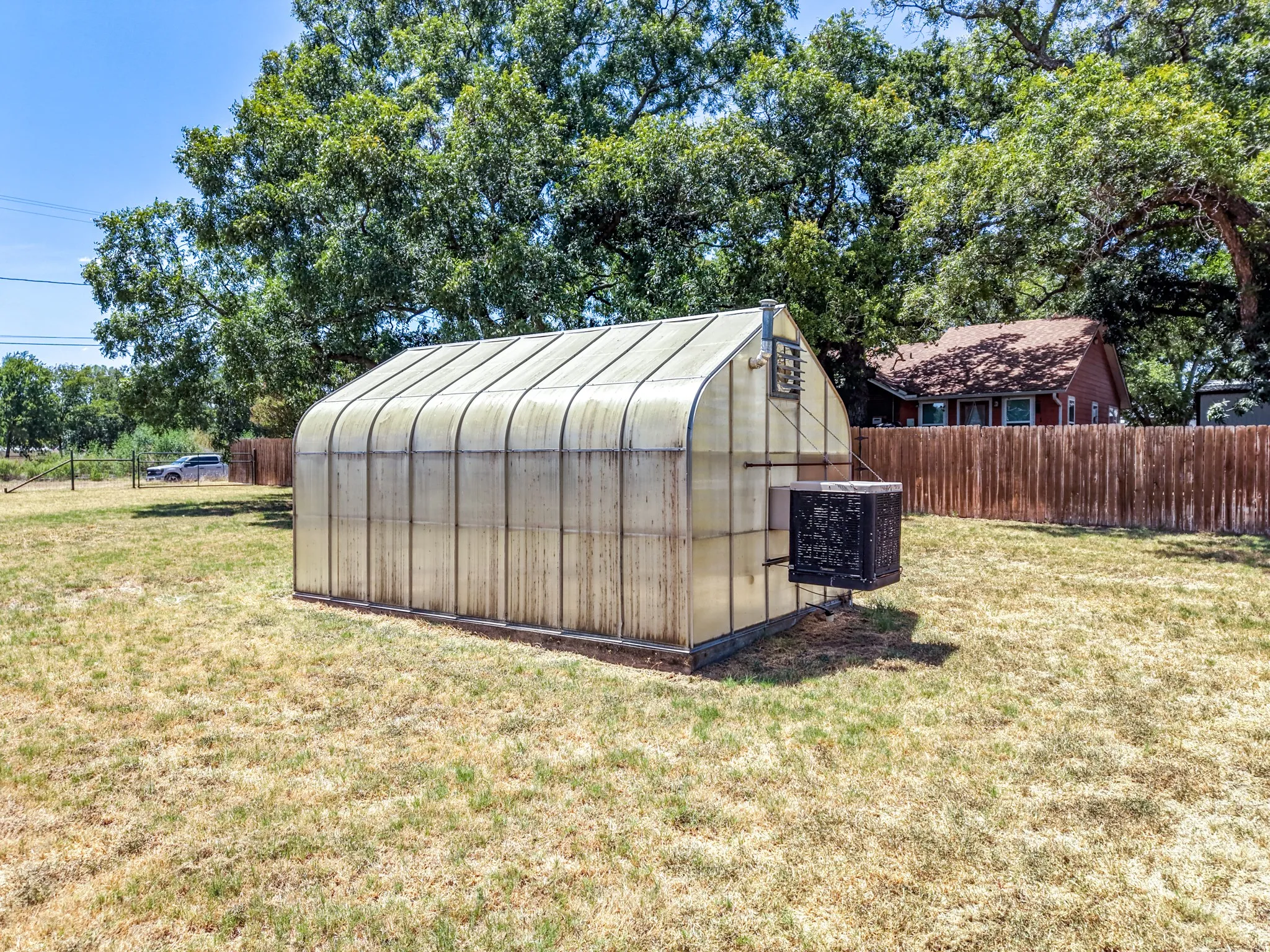 Farm For Sale in Comanche County , 509 E Almante Avenue, De Leon, Texas 76444, 2 Bedroom, 2 Bathroom, 2 Garage spaces, 3,060 Sqft, built in 1930, mls#21369959, Real Estate Agent in De Leon, Homes For Sale in Comanche county, Homes For Sale in De Leon, Realtor in De Leon Texas, Real Estate Brokerage Independent Realty Texas, Luminita Cordes Realtor