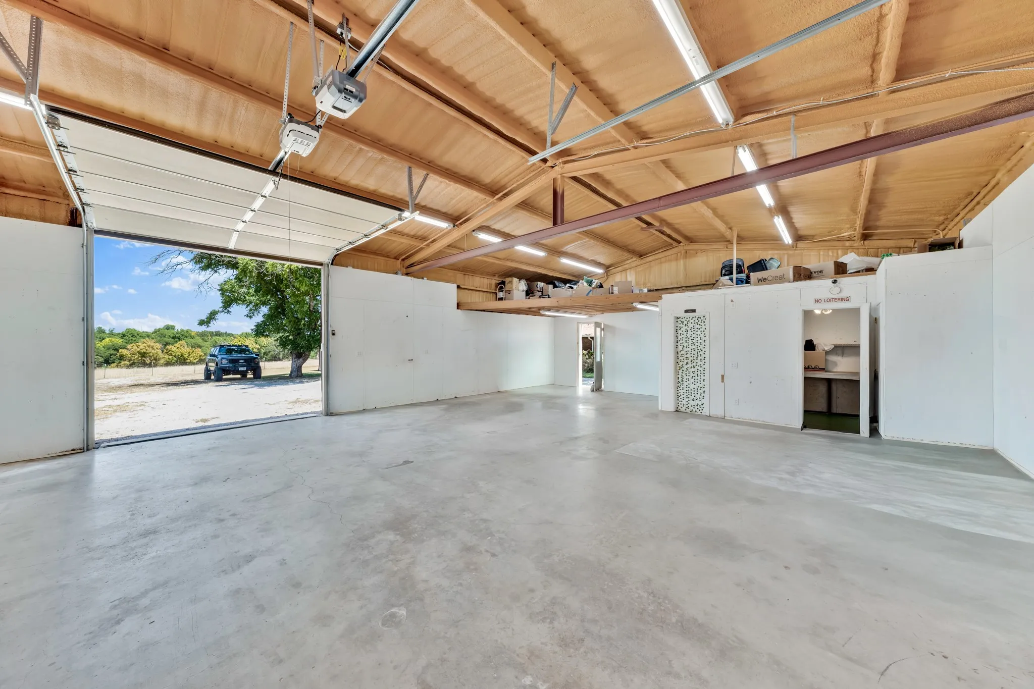 Farm For Sale in Comanche County , 509 E Almante Avenue, De Leon, Texas 76444, 2 Bedroom, 2 Bathroom, 2 Garage spaces, 3,060 Sqft, built in 1930, mls#21369959, Real Estate Agent in De Leon, Homes For Sale in Comanche county, Homes For Sale in De Leon, Realtor in De Leon Texas, Real Estate Brokerage Independent Realty Texas, Luminita Cordes Realtor