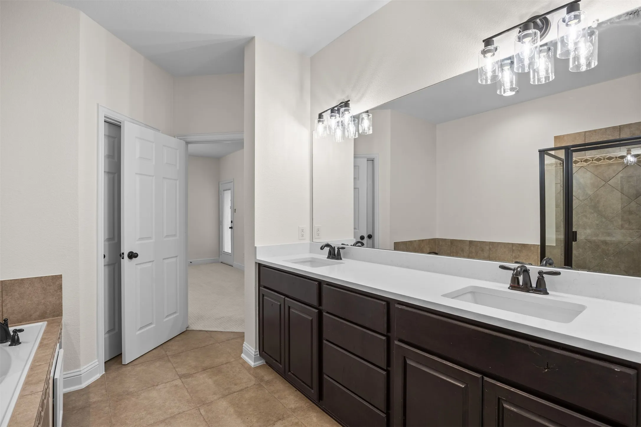 Townhouse For Sale in Dallas County , 743 Matthew Place, Richardson, Texas 75081, 3 Bedroom, 4 Bathroom, 2 Garage spaces, 2,091 Sqft, built in 2010, mls#21370349, Real Estate Agent in Richardson, Homes For Sale in Dallas county, Homes For Sale in Richardson, Realtor in Richardson Texas, Real Estate Brokerage Independent Realty Texas, Luminita Cordes Realtor