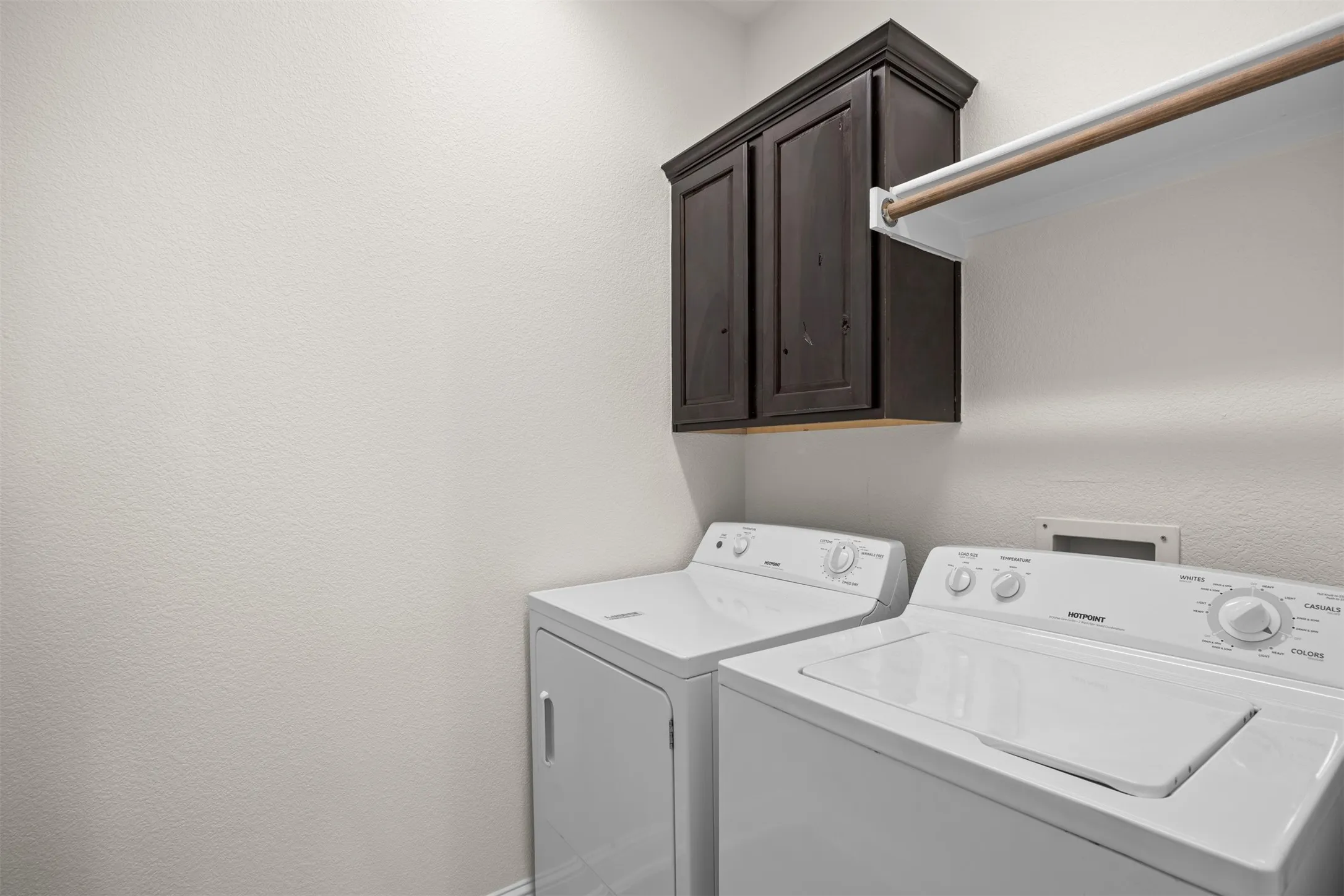 Townhouse For Sale in Dallas County , 743 Matthew Place, Richardson, Texas 75081, 3 Bedroom, 4 Bathroom, 2 Garage spaces, 2,091 Sqft, built in 2010, mls#21370349, Real Estate Agent in Richardson, Homes For Sale in Dallas county, Homes For Sale in Richardson, Realtor in Richardson Texas, Real Estate Brokerage Independent Realty Texas, Luminita Cordes Realtor