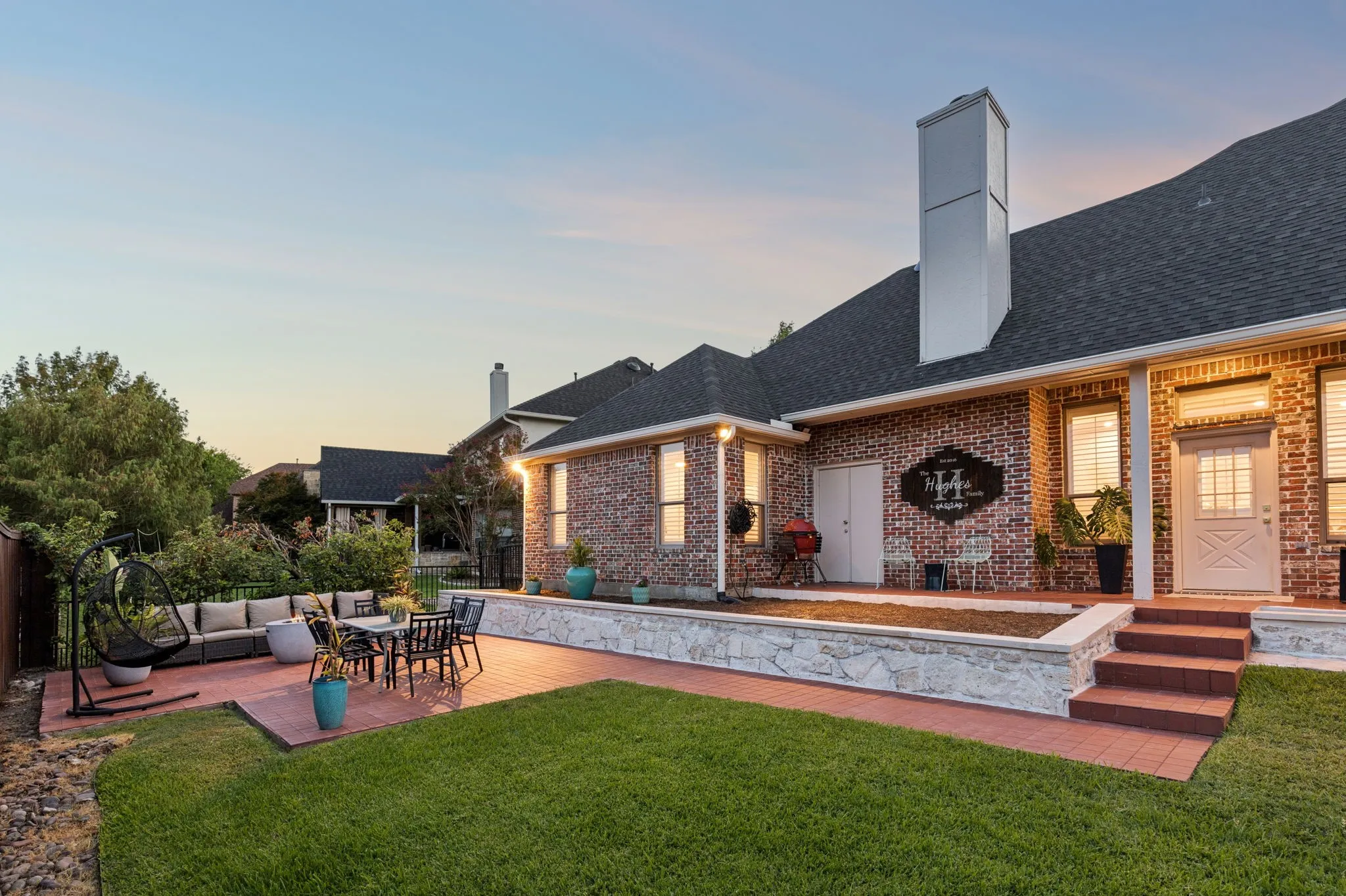 Single Family Residence For Sale in Rockwall County , 4741 Parkwood Drive, Rockwall, Texas 75032, 4 Bedroom, 4 Bathroom, 3 Garage spaces, 3,898 Sqft, built in 1997, mls#21370393, Real Estate Agent in Rockwall, Homes For Sale in Rockwall county, Homes For Sale in Rockwall, Realtor in Rockwall Texas, Real Estate Brokerage Independent Realty Texas, Luminita Cordes Realtor