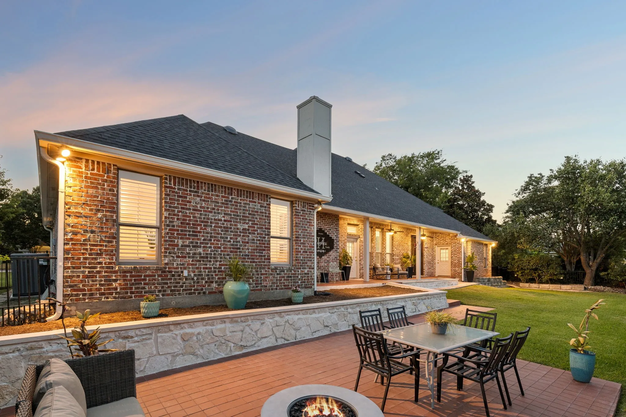 Single Family Residence For Sale in Rockwall County , 4741 Parkwood Drive, Rockwall, Texas 75032, 4 Bedroom, 4 Bathroom, 3 Garage spaces, 3,898 Sqft, built in 1997, mls#21370393, Real Estate Agent in Rockwall, Homes For Sale in Rockwall county, Homes For Sale in Rockwall, Realtor in Rockwall Texas, Real Estate Brokerage Independent Realty Texas, Luminita Cordes Realtor